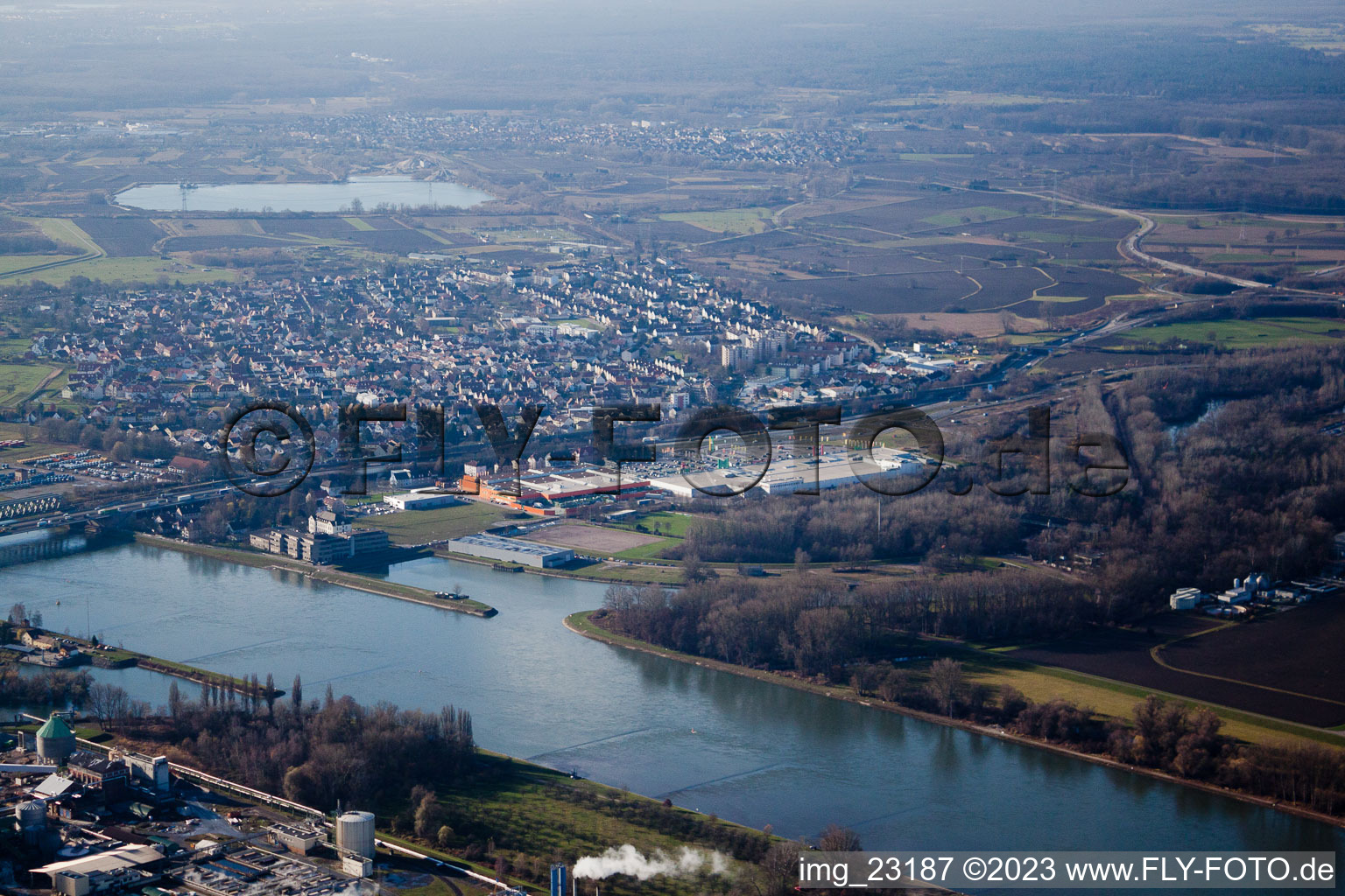 Quartier Maximiliansau in Wörth am Rhein dans le département Rhénanie-Palatinat, Allemagne hors des airs