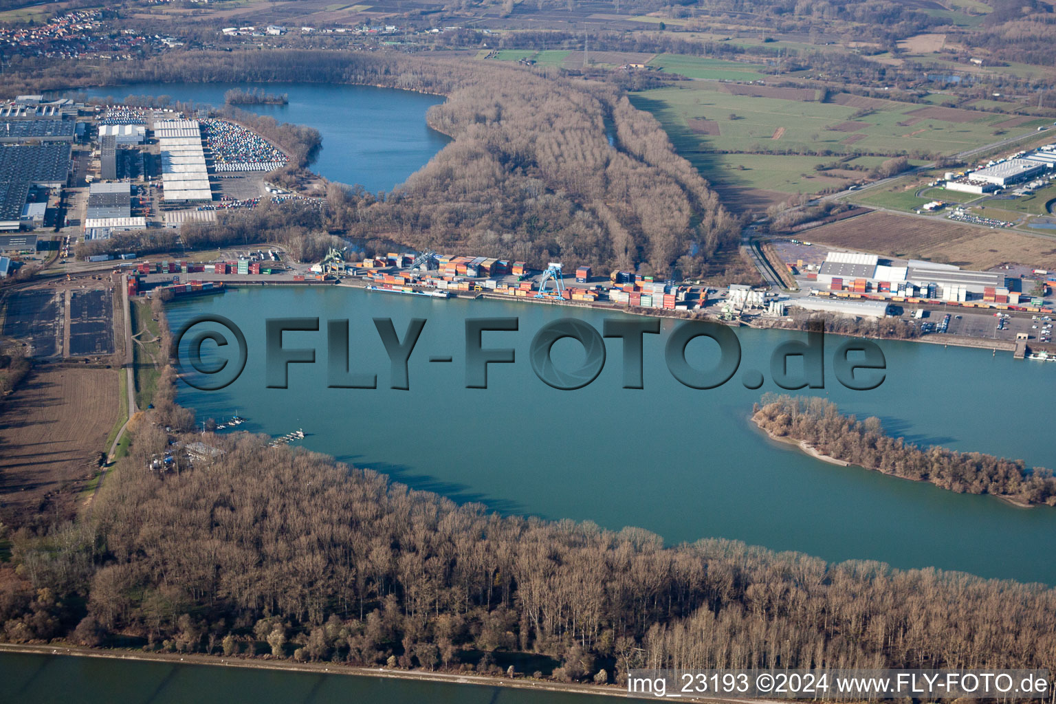 Vue aérienne de Port du Rhin à le quartier Maximiliansau in Wörth am Rhein dans le département Rhénanie-Palatinat, Allemagne