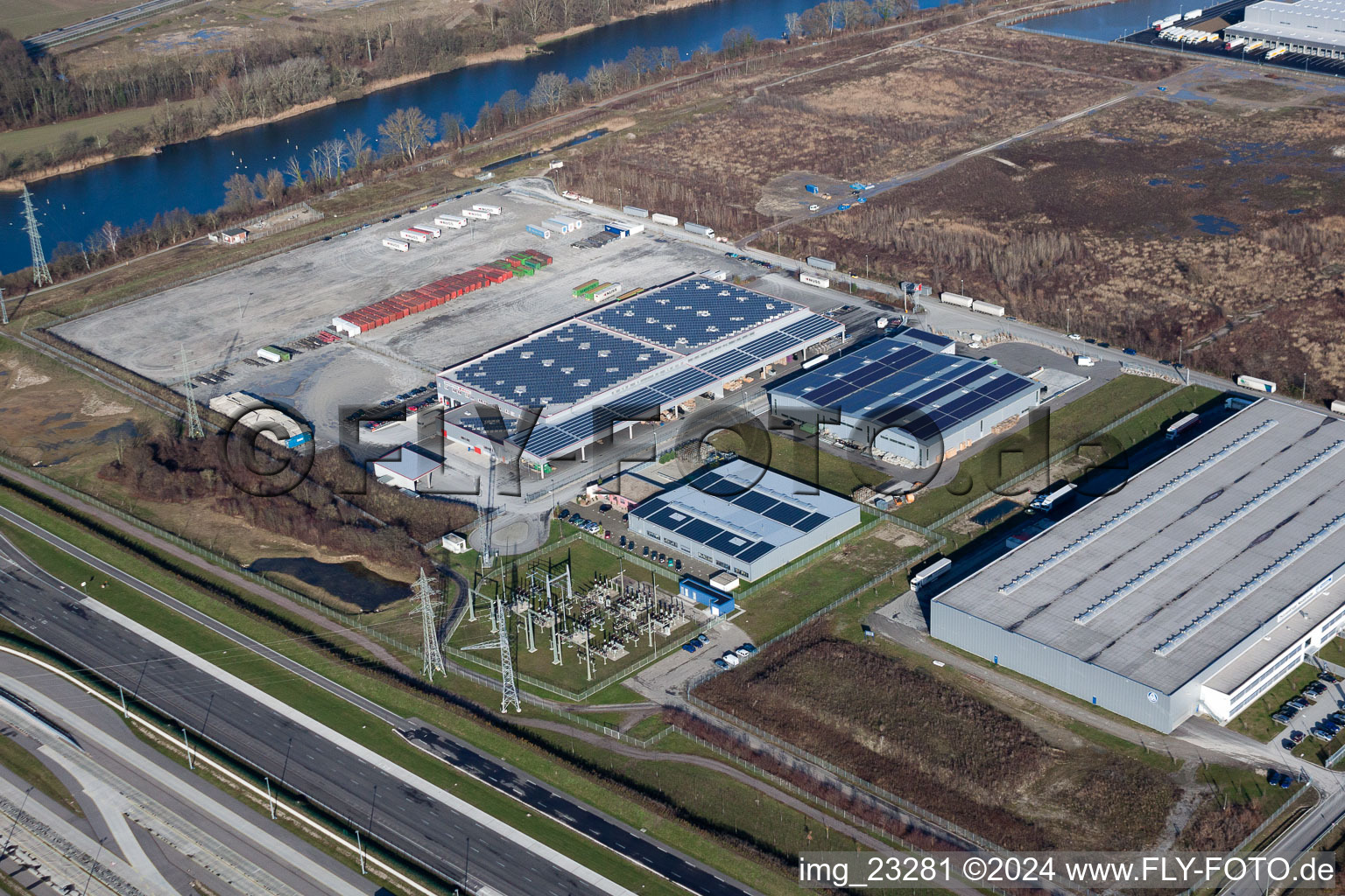 Vue aérienne de Entreprise de transport de fret Nuss dans la zone industrielle d'Oberwald à Wörth am Rhein dans le département Rhénanie-Palatinat, Allemagne