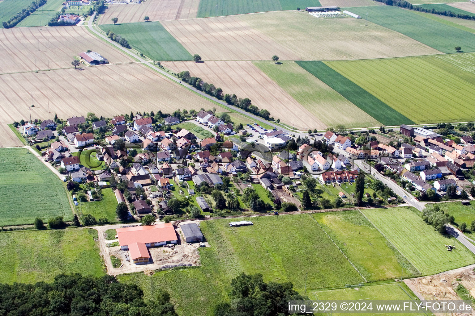 Quartier Minderslachen in Kandel dans le département Rhénanie-Palatinat, Allemagne du point de vue du drone