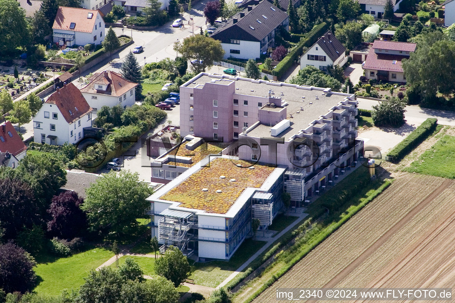 Vue aérienne de Maison de retraite - résidence seniors "Willi-Hussong-Haus à Kandel dans le département Rhénanie-Palatinat, Allemagne