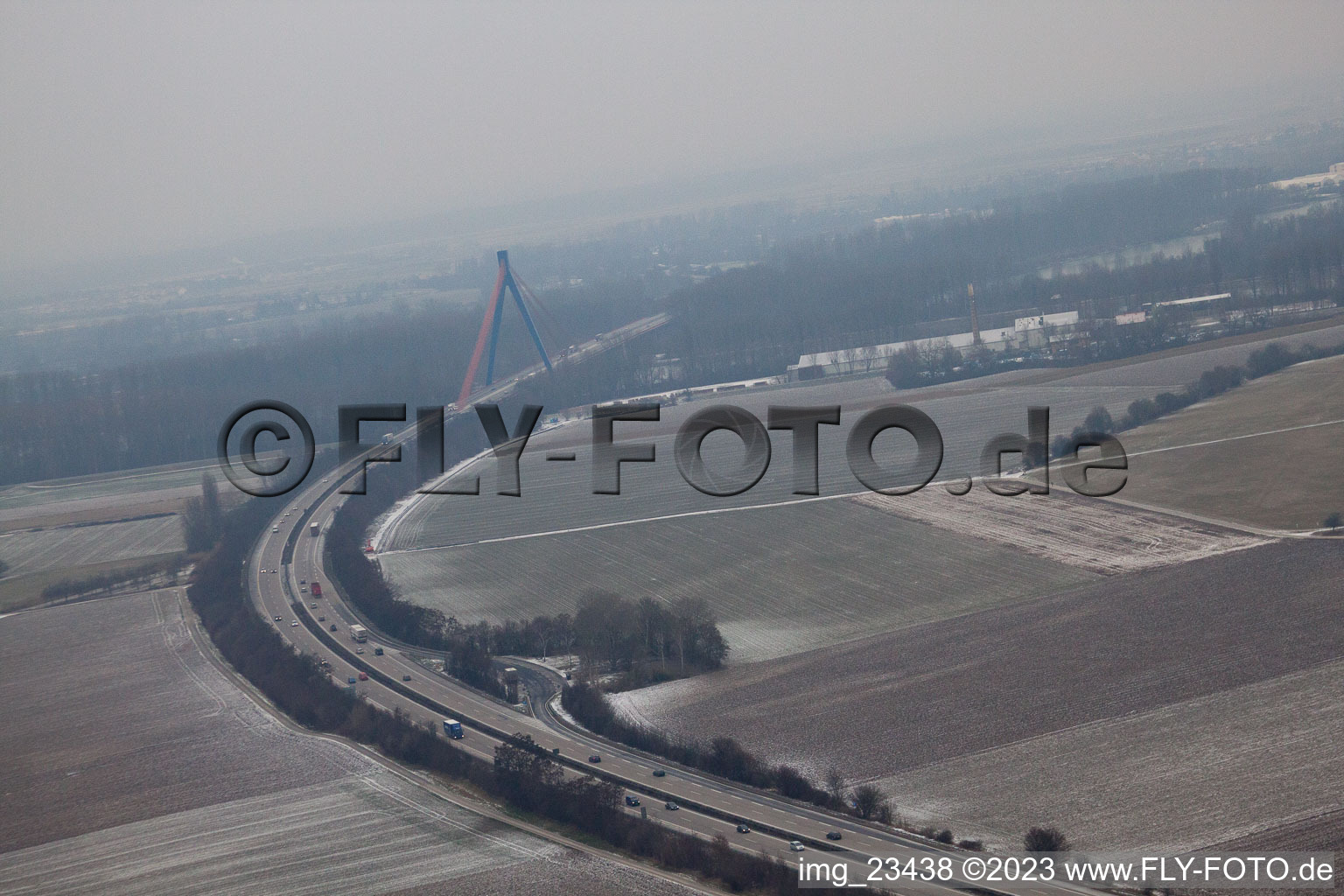 Vue aérienne de Pont autoroutier du Rhin à Speyer dans le département Rhénanie-Palatinat, Allemagne