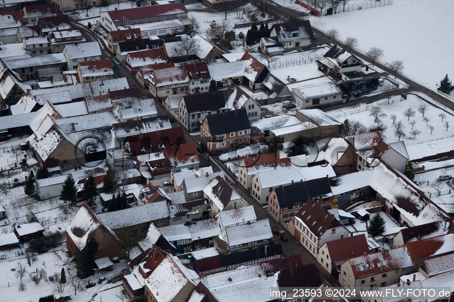 Freckenfeld dans le département Rhénanie-Palatinat, Allemagne depuis l'avion