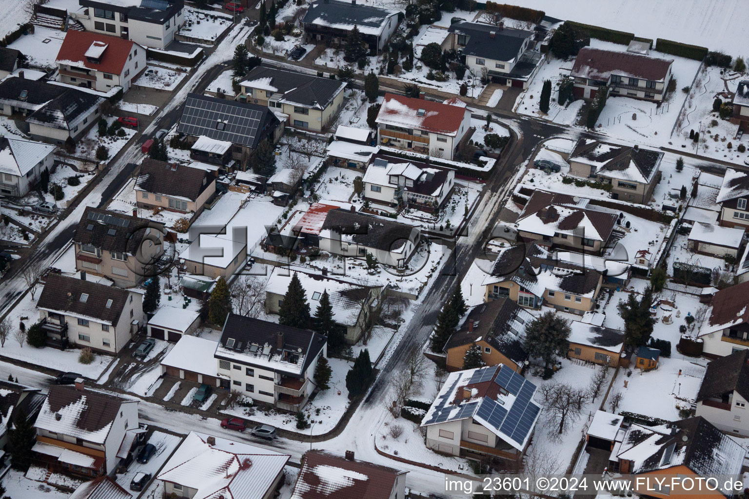 Vue aérienne de Freckenfeld dans le département Rhénanie-Palatinat, Allemagne