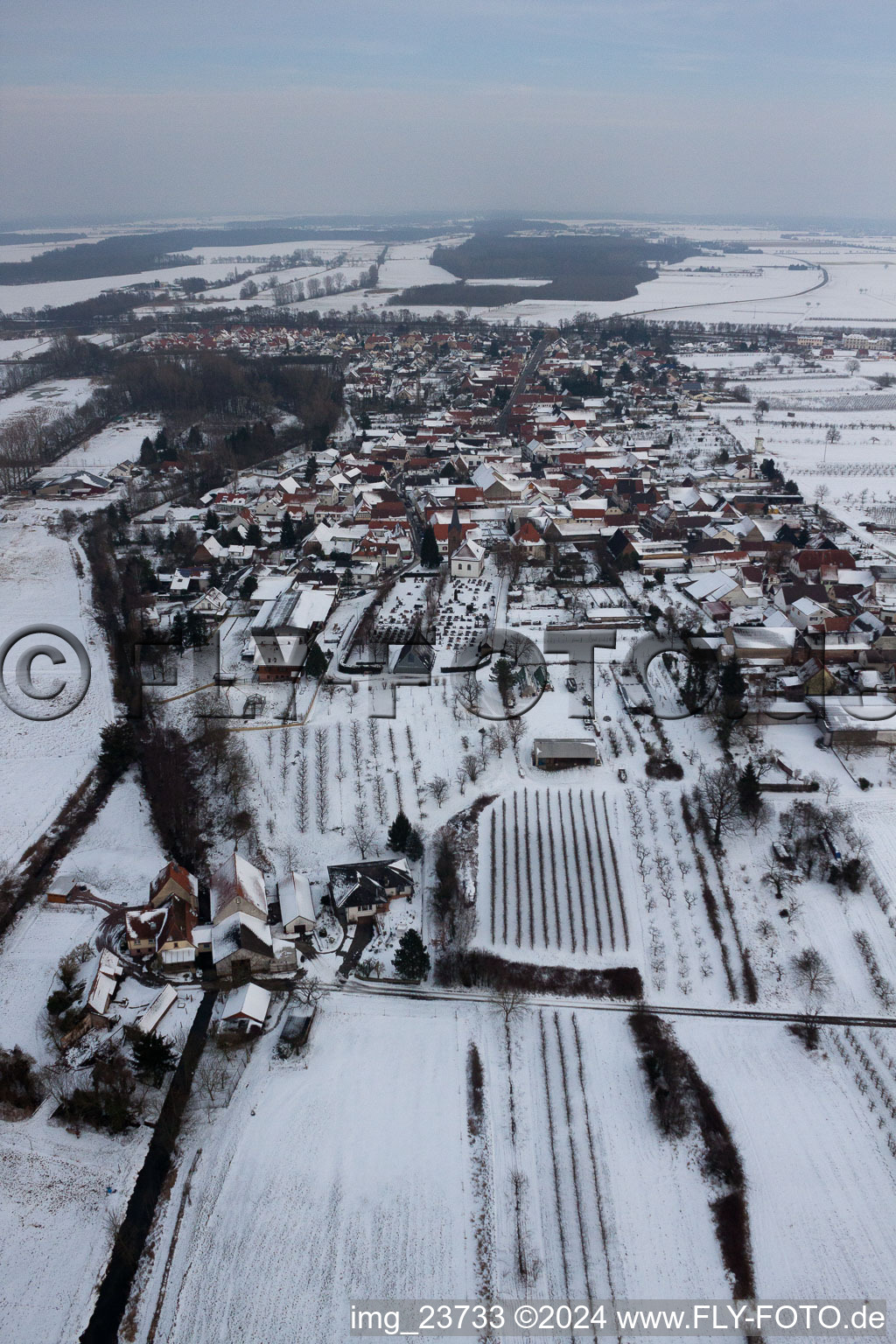 Vue d'oiseau de Winden dans le département Rhénanie-Palatinat, Allemagne