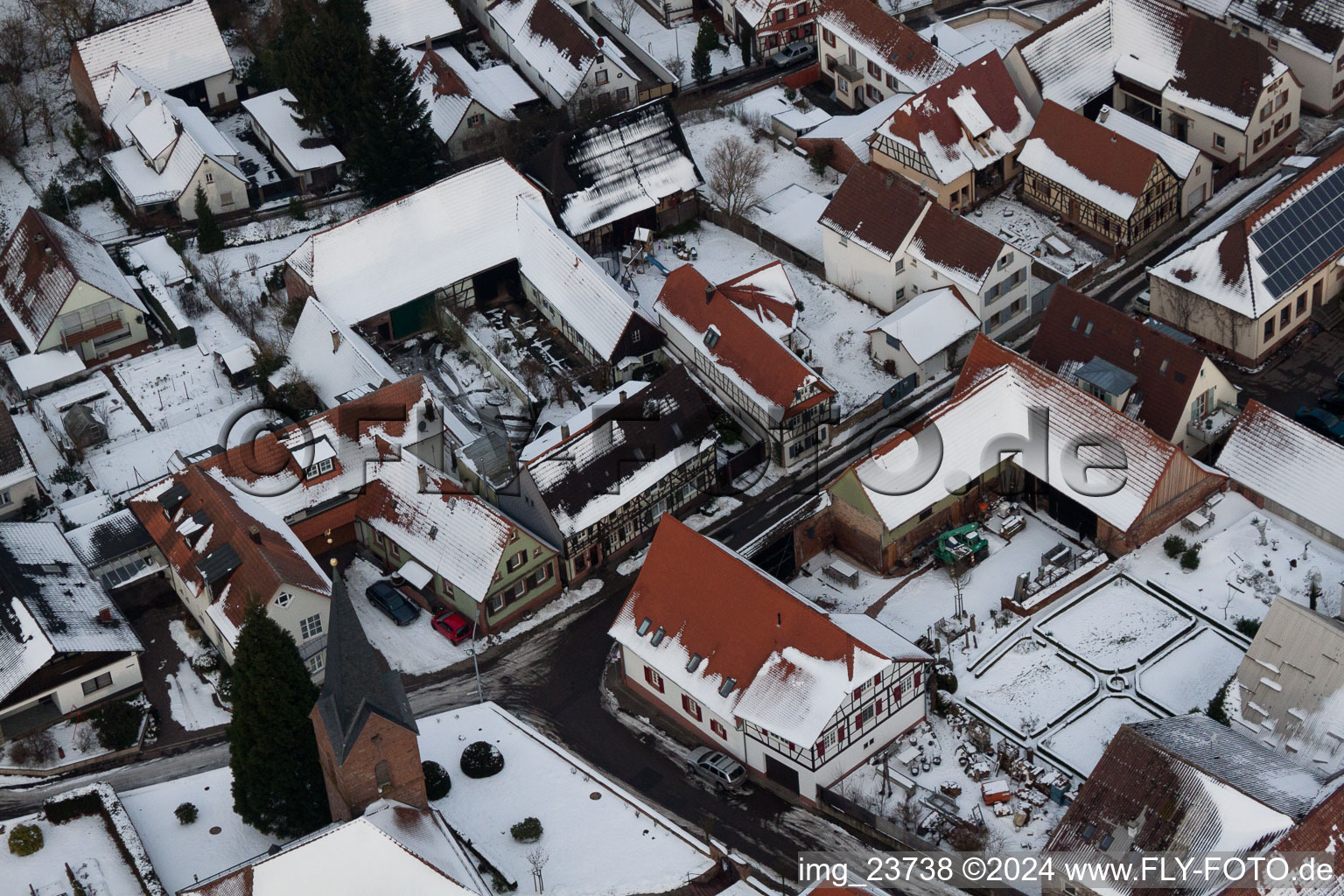 Enregistrement par drone de Winden dans le département Rhénanie-Palatinat, Allemagne