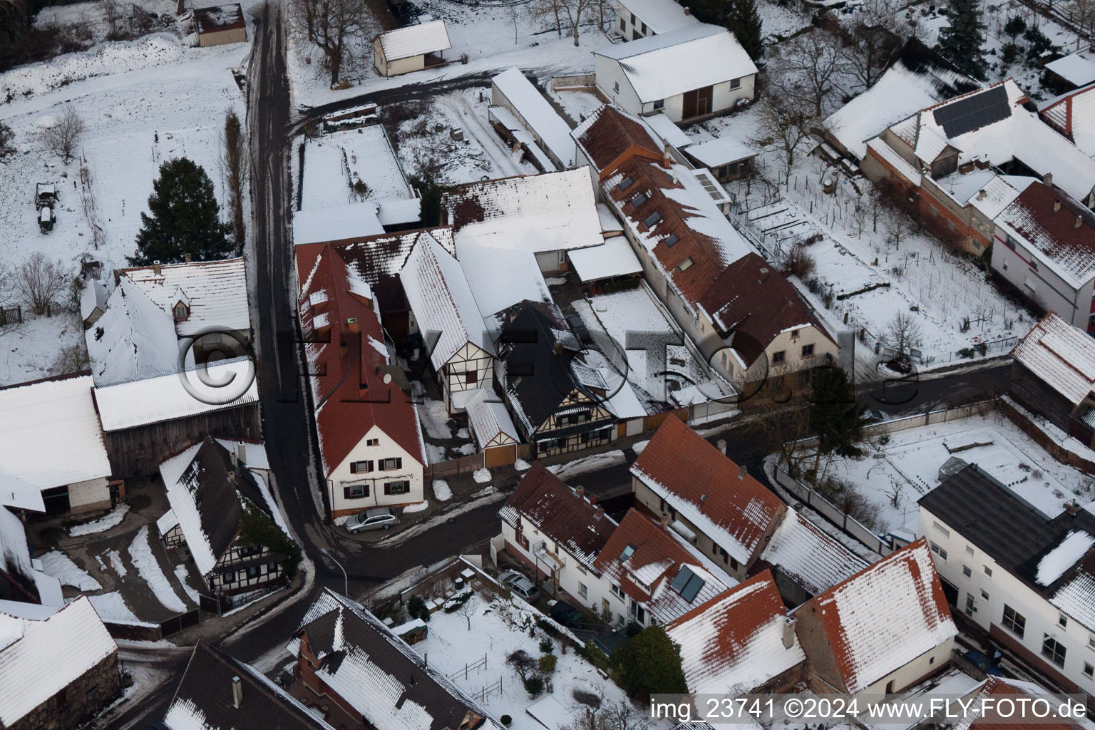 Winden dans le département Rhénanie-Palatinat, Allemagne d'un drone