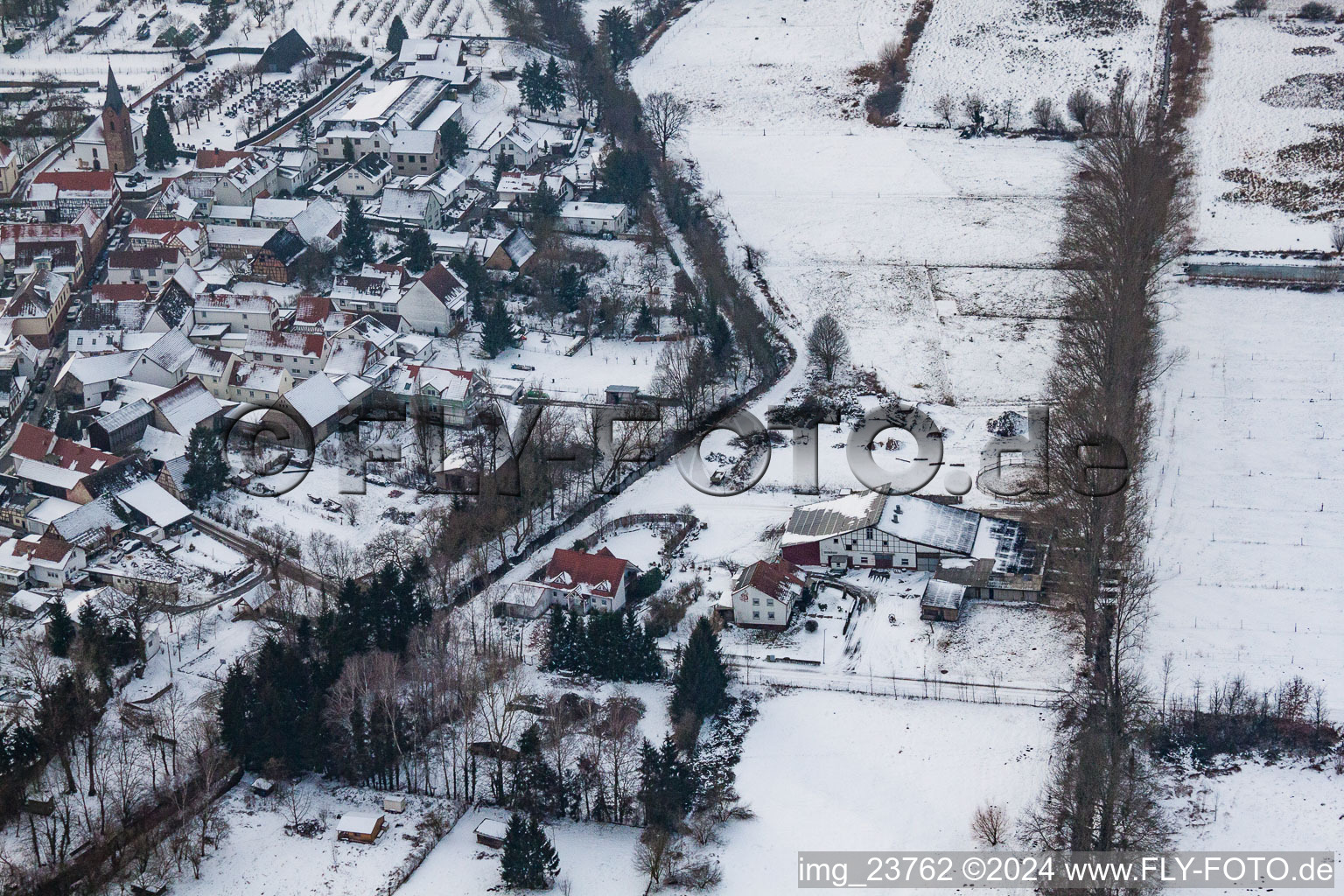 Vue aérienne de Winden dans le département Rhénanie-Palatinat, Allemagne