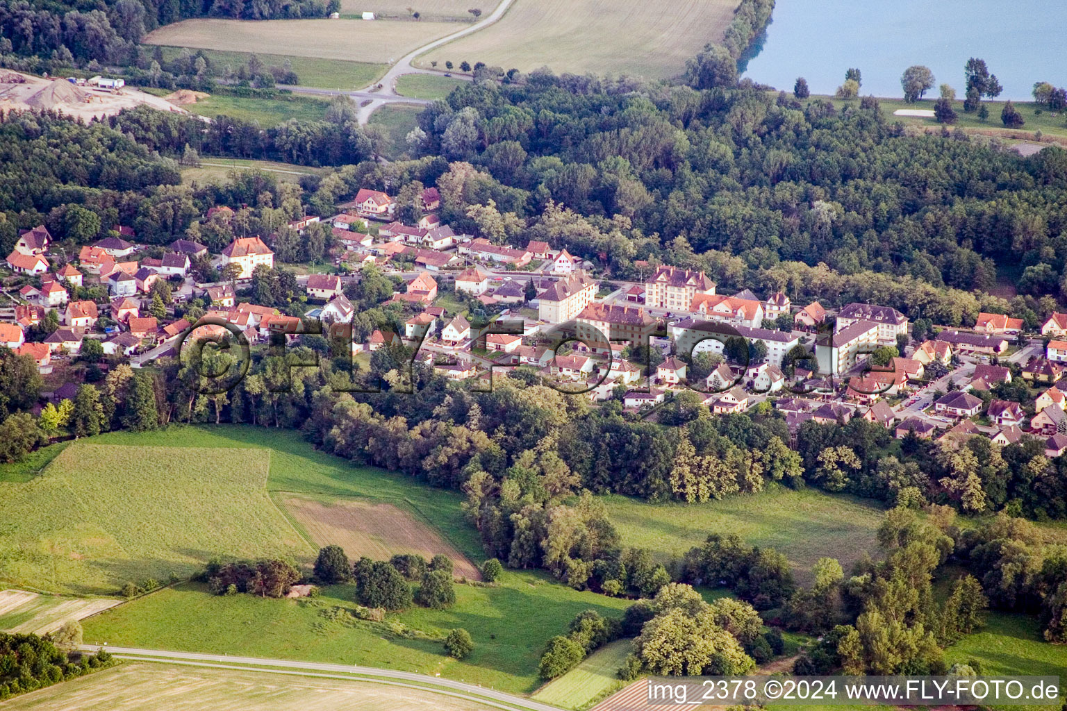 Lauterbourg dans le département Bas Rhin, France d'un drone