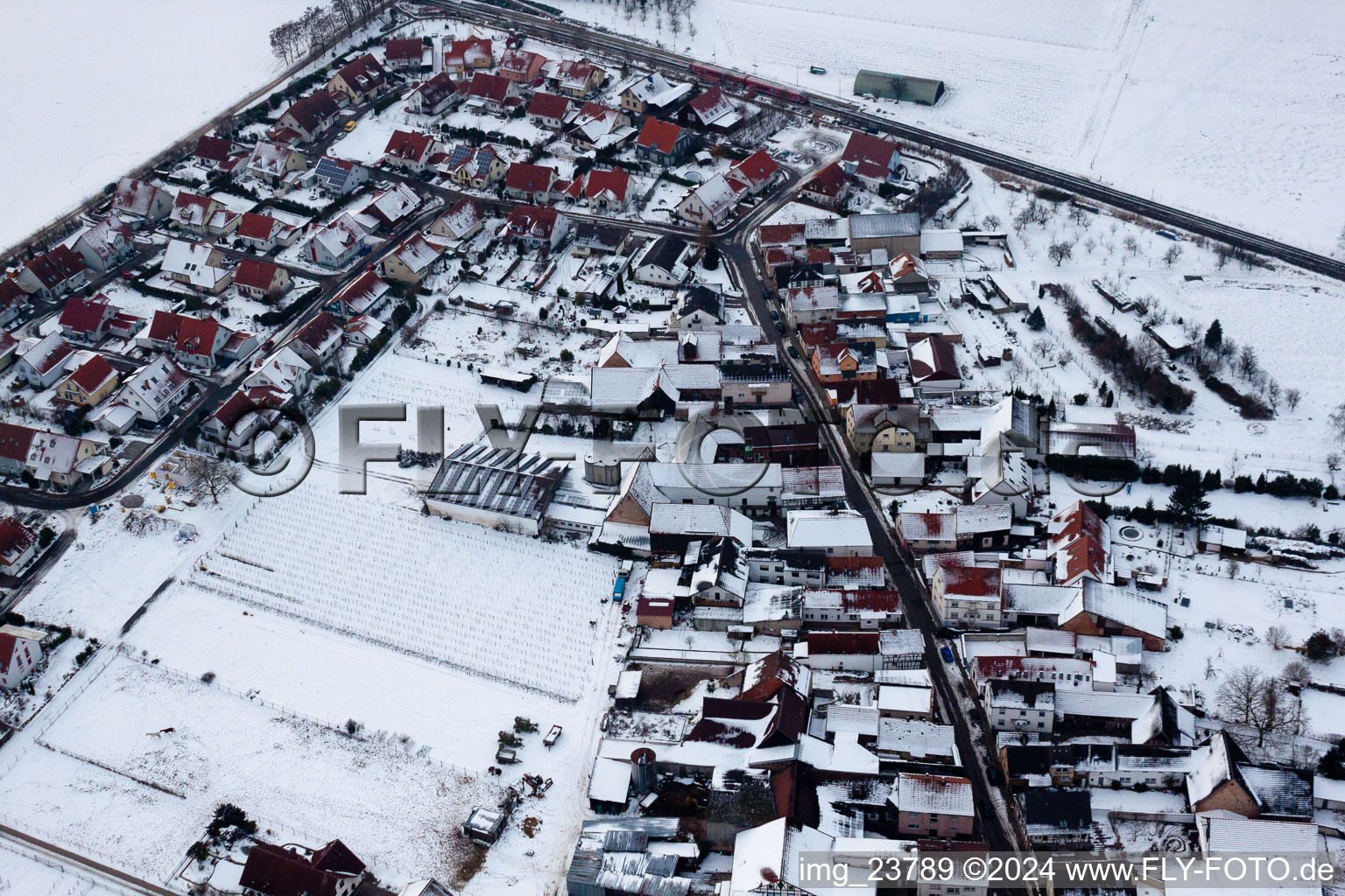 Steinweiler dans le département Rhénanie-Palatinat, Allemagne depuis l'avion