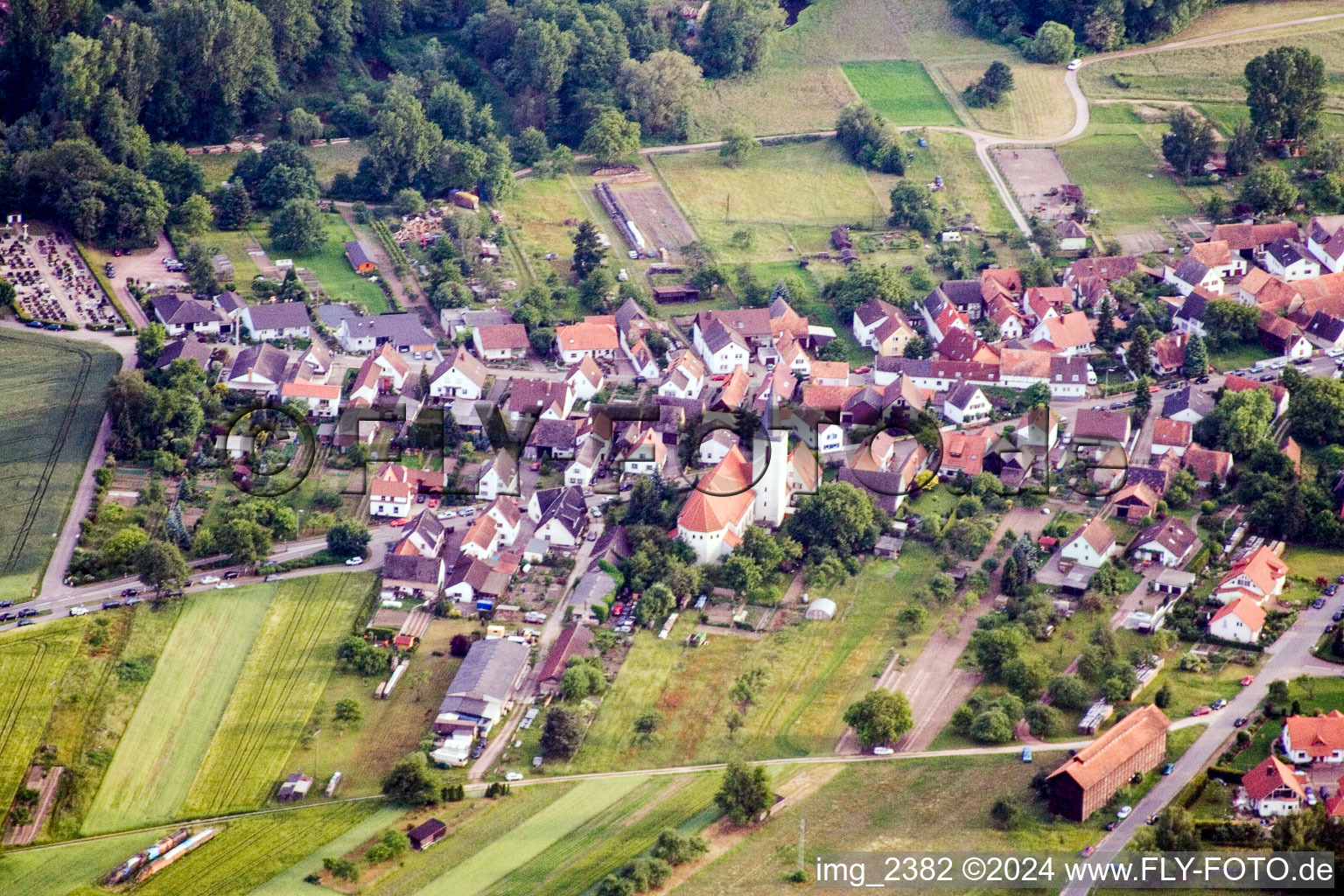 Vue aérienne de Scheibenhardt à Scheibenhard dans le département Bas Rhin, France