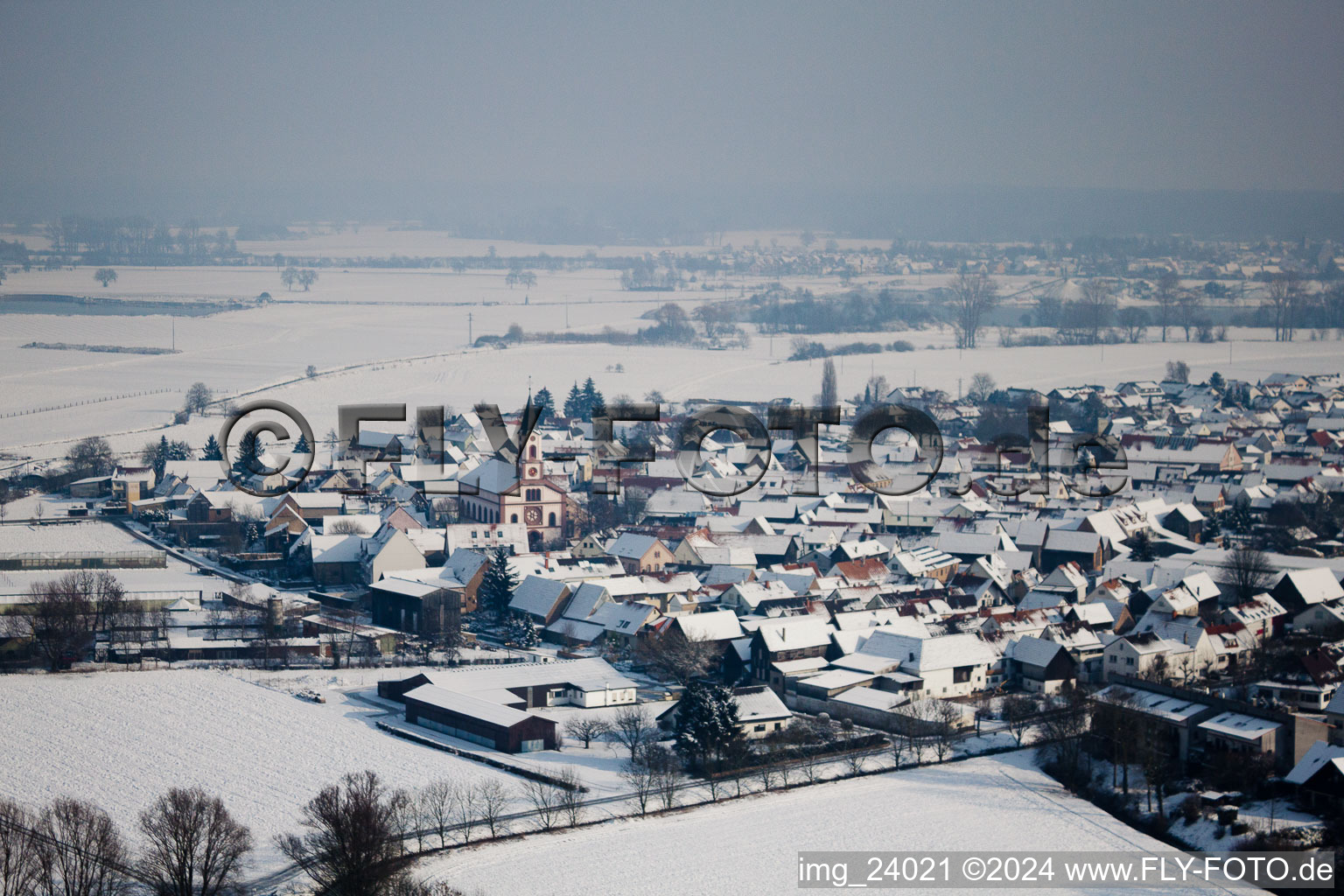 Enregistrement par drone de Neupotz dans le département Rhénanie-Palatinat, Allemagne