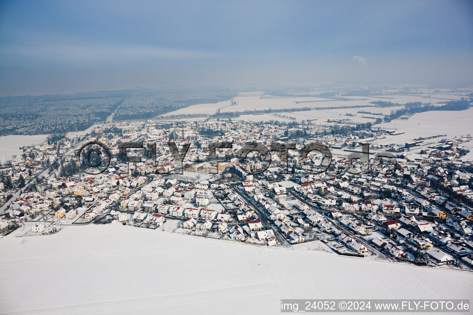 Rheinzabern dans le département Rhénanie-Palatinat, Allemagne vue d'en haut