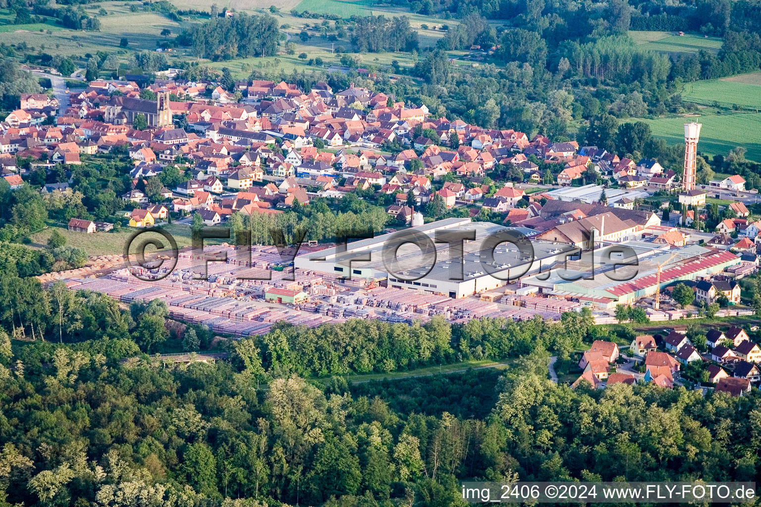 Vue aérienne de Seltz dans le département Bas Rhin, France