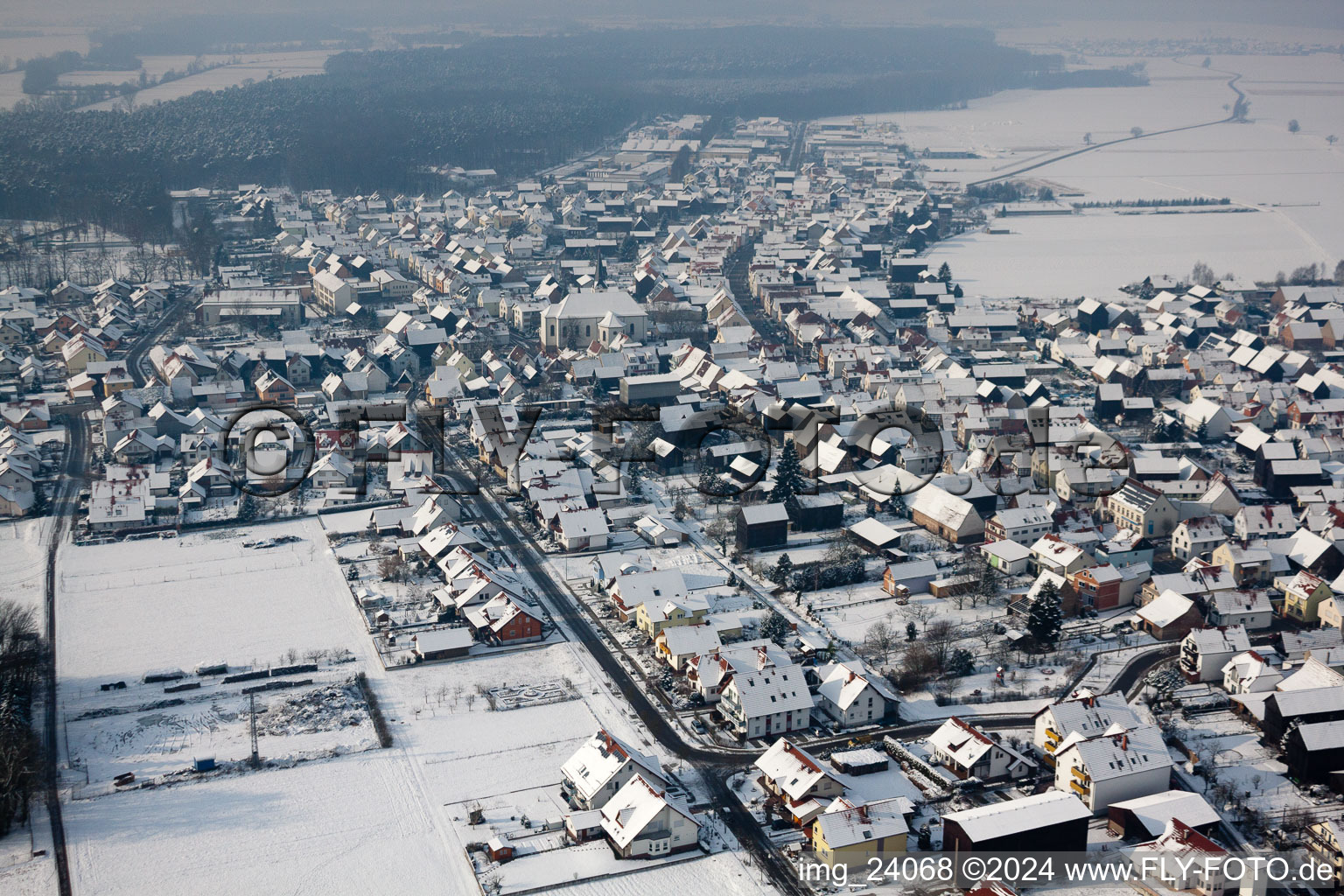 Hatzenbühl dans le département Rhénanie-Palatinat, Allemagne d'un drone