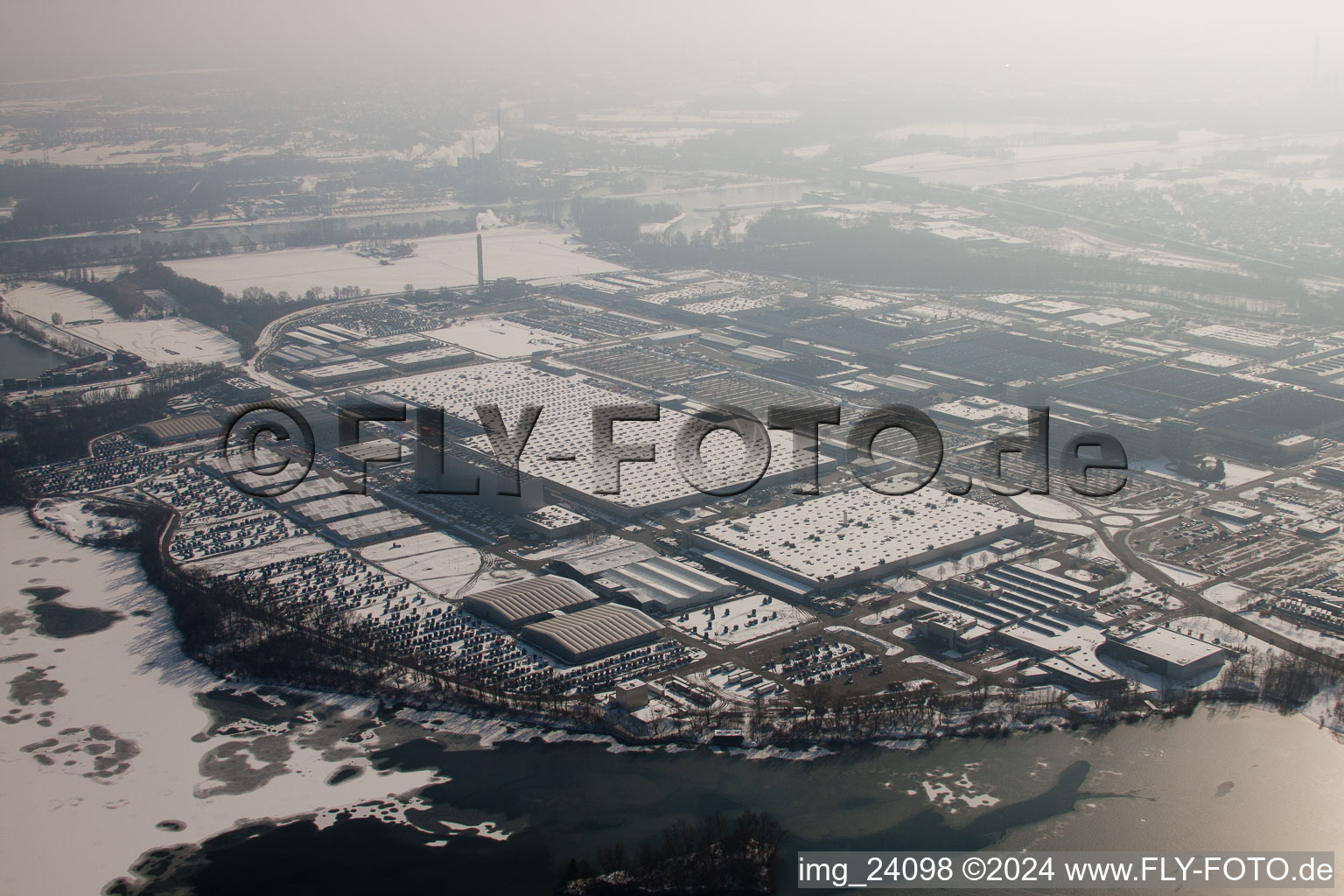 Photographie aérienne de Usine de camions Daimler à Wörth am Rhein dans le département Rhénanie-Palatinat, Allemagne