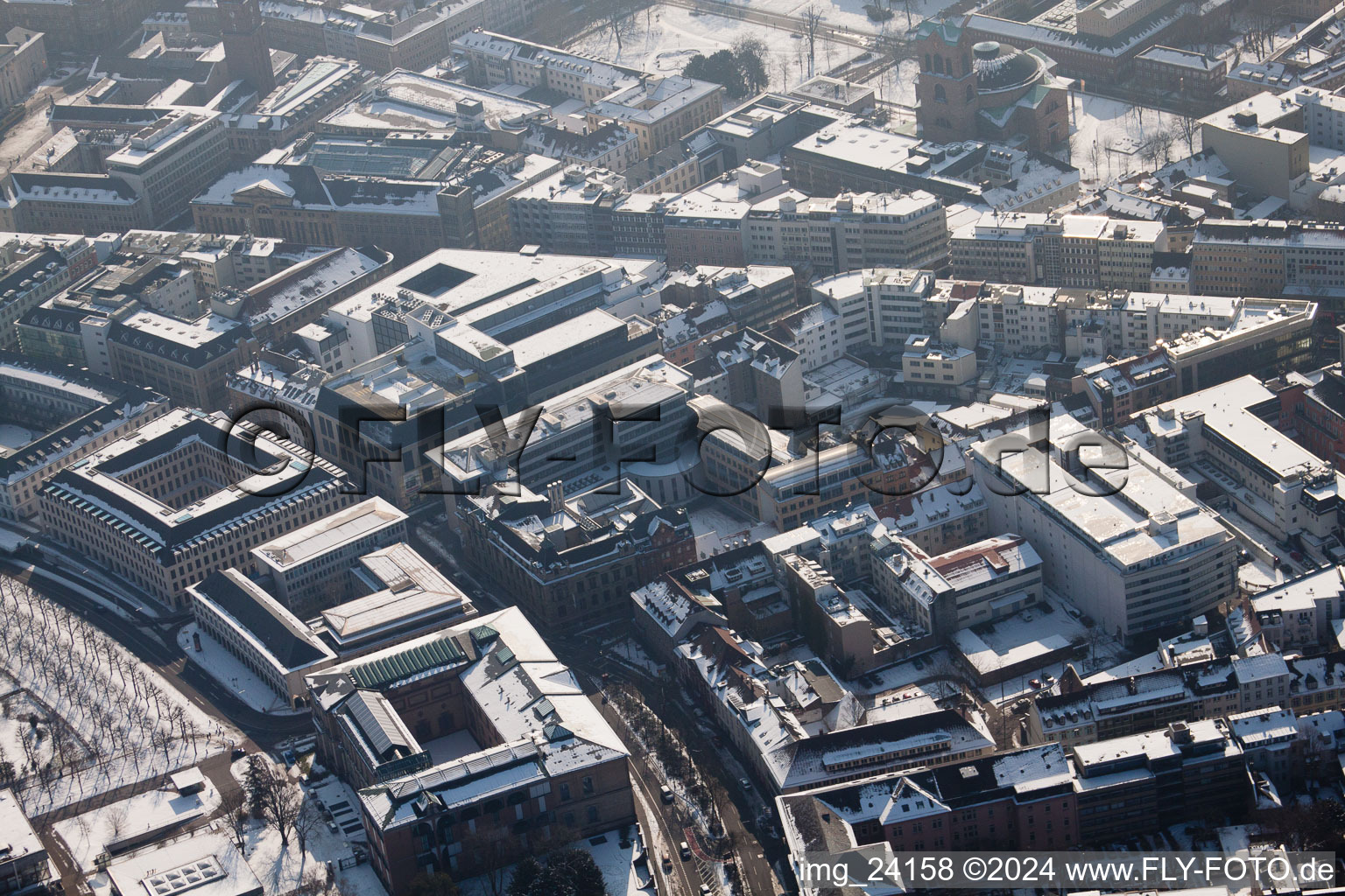 Vue aérienne de Kaiserstraße à le quartier Innenstadt-West in Karlsruhe dans le département Bade-Wurtemberg, Allemagne