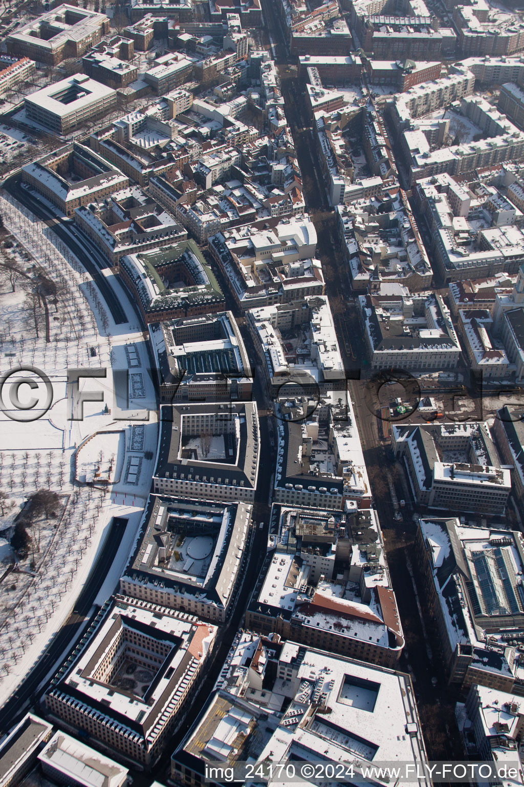 Vue aérienne de Piéton à le quartier Innenstadt-Ost in Karlsruhe dans le département Bade-Wurtemberg, Allemagne