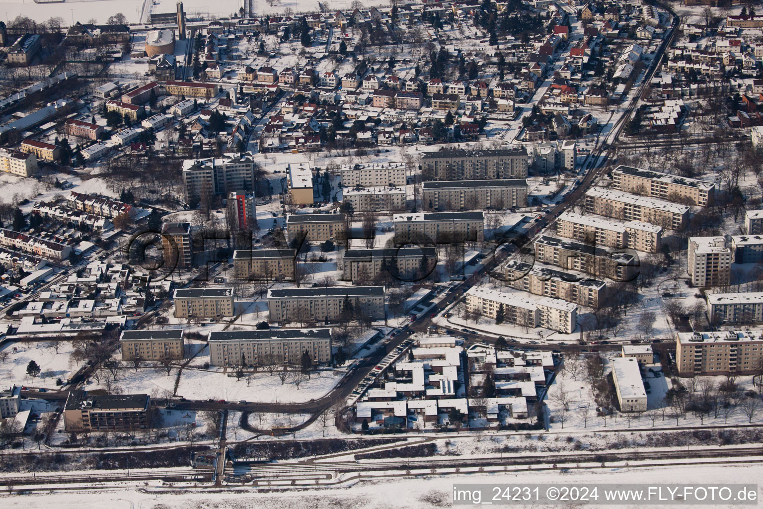 Vue aérienne de De l'est à le quartier Nordweststadt in Karlsruhe dans le département Bade-Wurtemberg, Allemagne