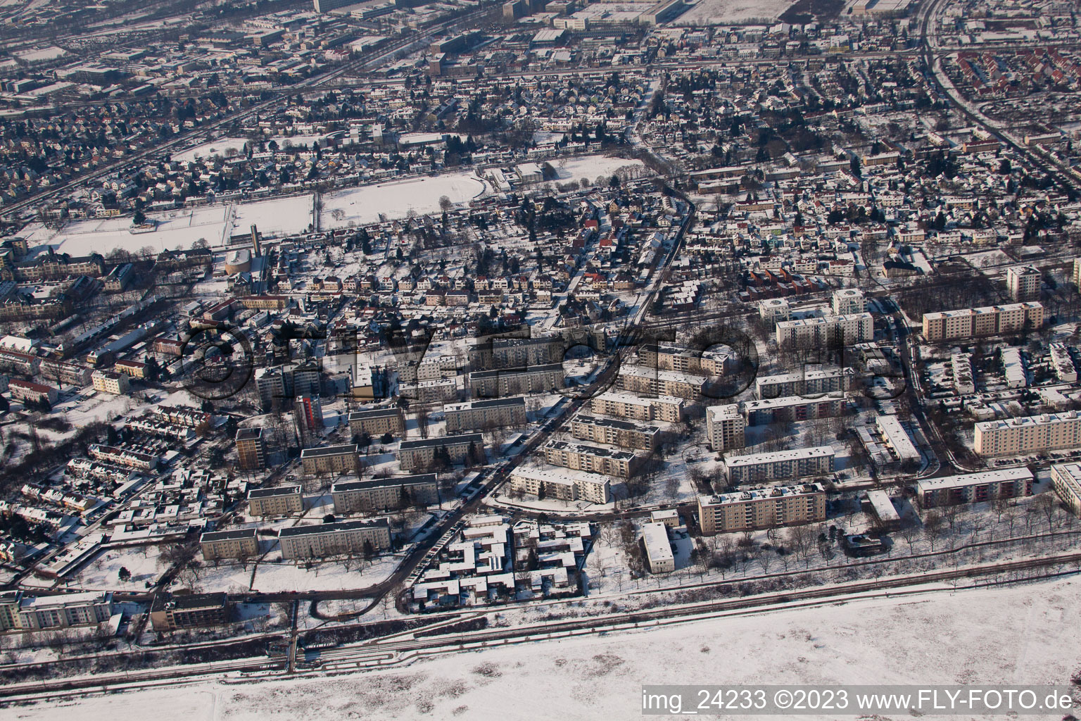 Photographie aérienne de De l'est à le quartier Nordweststadt in Karlsruhe dans le département Bade-Wurtemberg, Allemagne