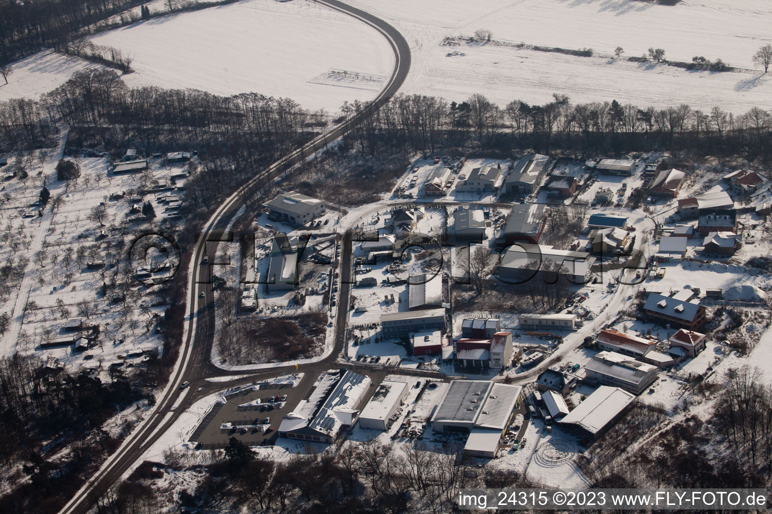 Vue aérienne de Zone commerciale Mittelwegring à Jockgrim dans le département Rhénanie-Palatinat, Allemagne