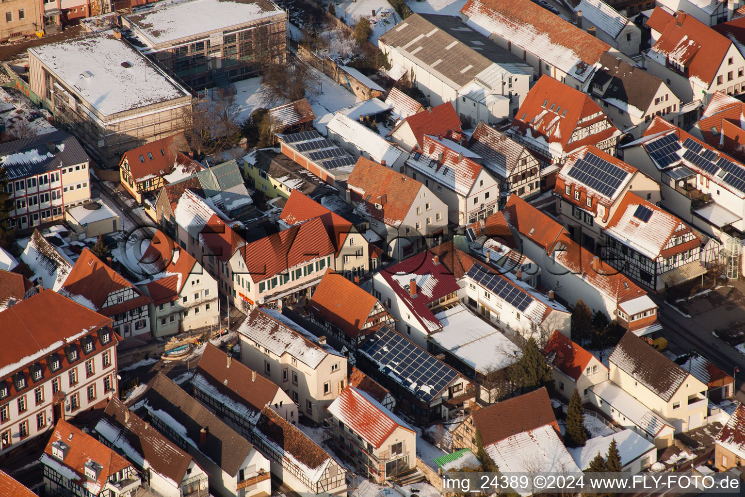 Enregistrement par drone de Rue Haupt à Kandel dans le département Rhénanie-Palatinat, Allemagne