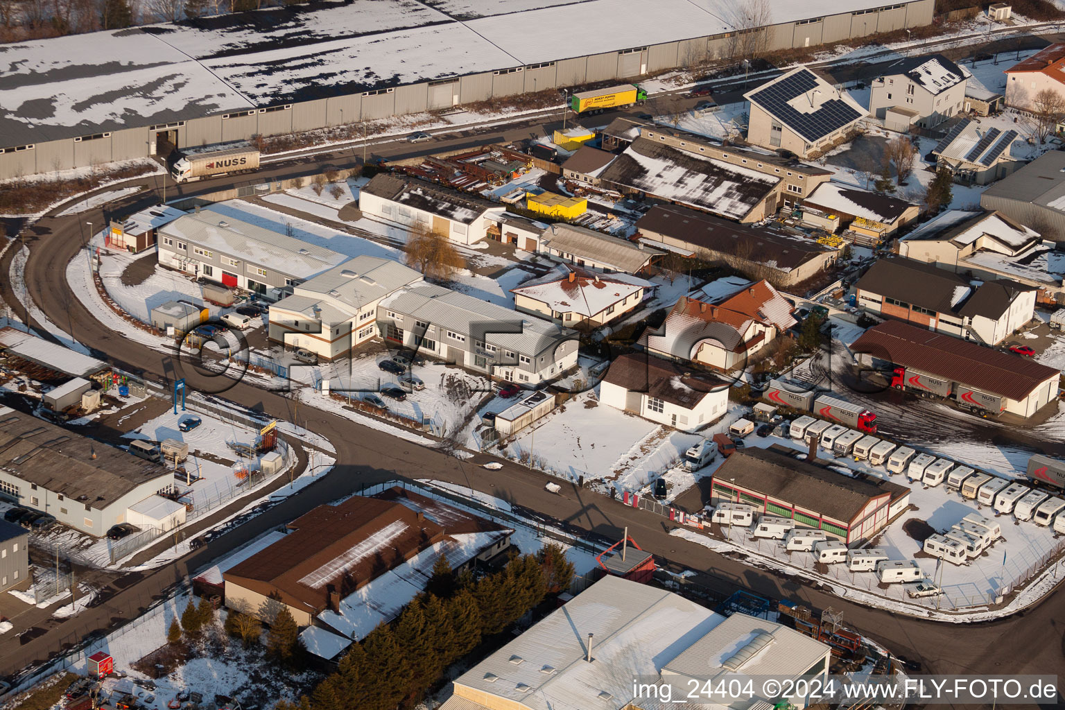 Vue aérienne de Minderlachen, zone industrielle de Horst à le quartier Minderslachen in Kandel dans le département Rhénanie-Palatinat, Allemagne