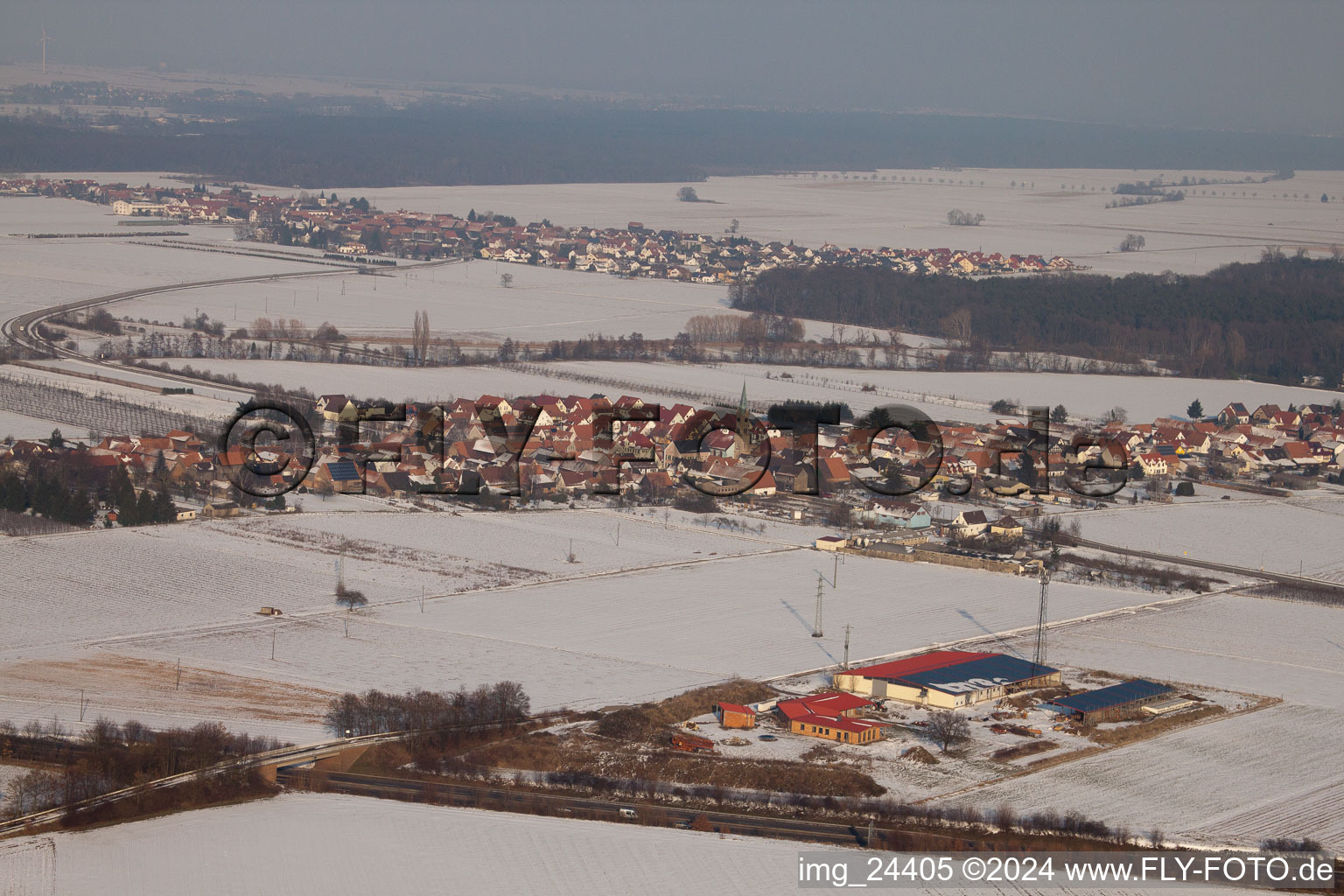Vue aérienne de Du nord-ouest à Erlenbach bei Kandel dans le département Rhénanie-Palatinat, Allemagne