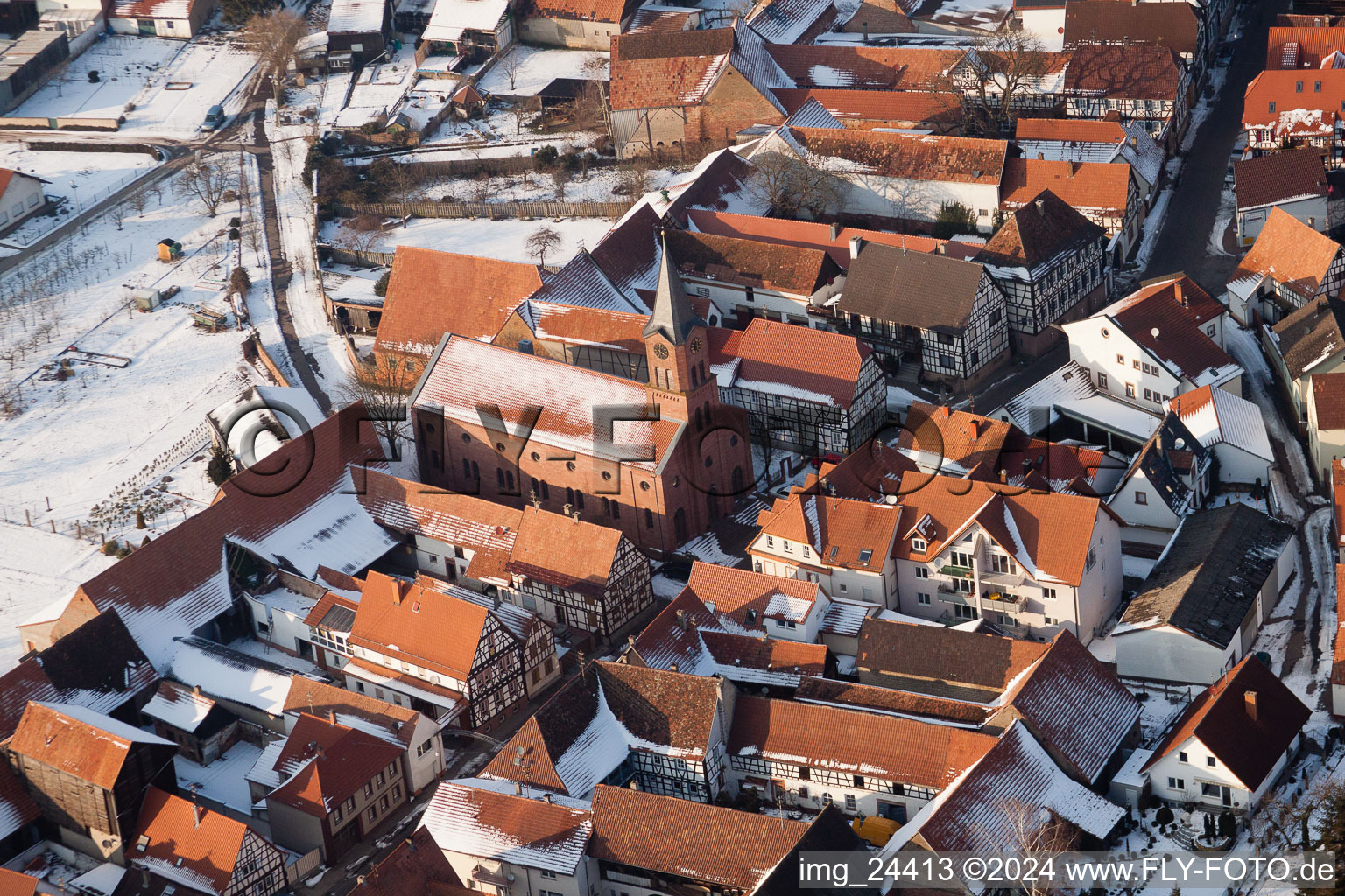 Vue aérienne de Église à Steinweiler dans le département Rhénanie-Palatinat, Allemagne