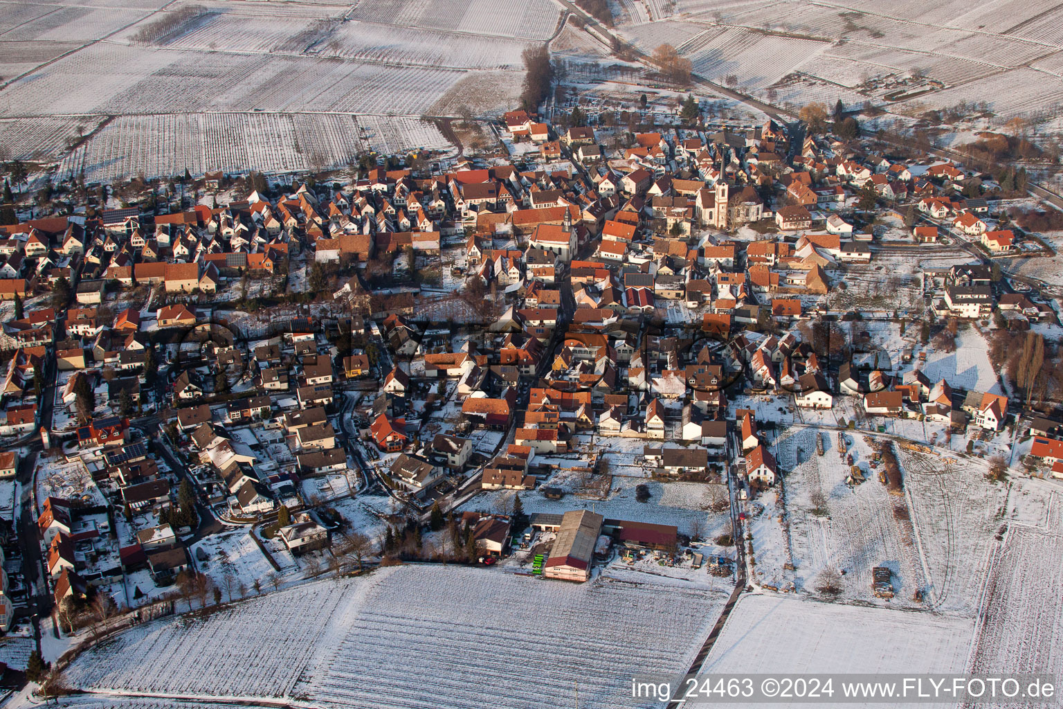 Vue aérienne de Göcklingen dans le département Rhénanie-Palatinat, Allemagne