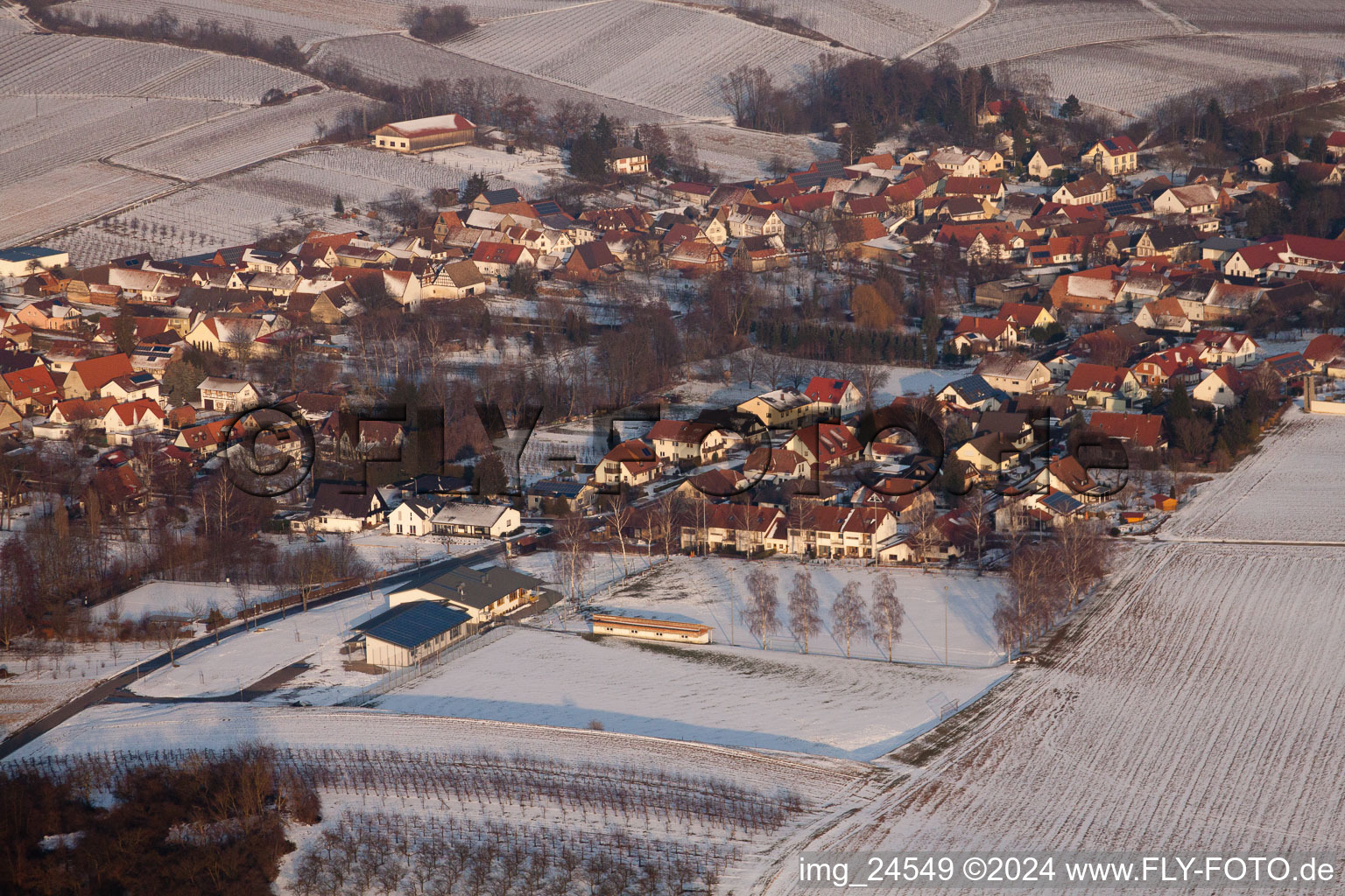 Dierbach dans le département Rhénanie-Palatinat, Allemagne depuis l'avion