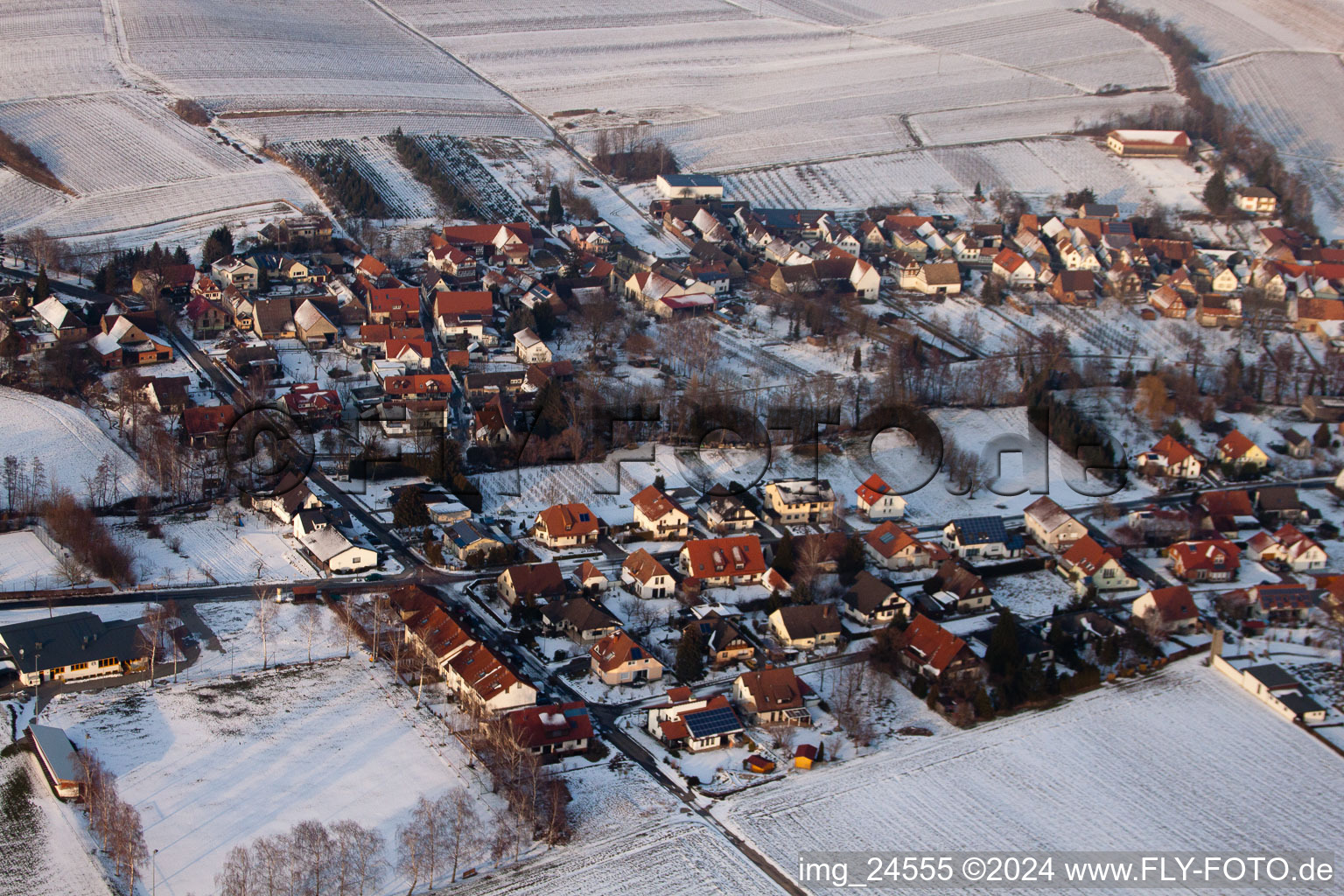 Dierbach dans le département Rhénanie-Palatinat, Allemagne vue du ciel