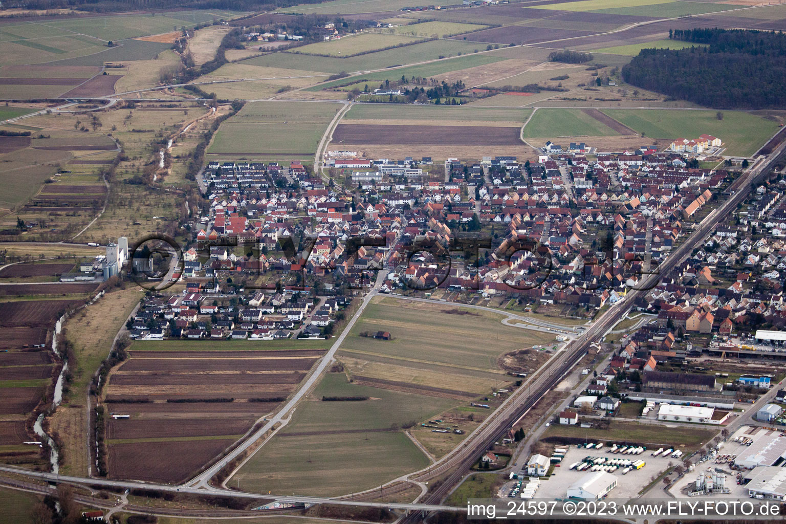 Vue aérienne de Du nord à le quartier Friedrichstal in Stutensee dans le département Bade-Wurtemberg, Allemagne