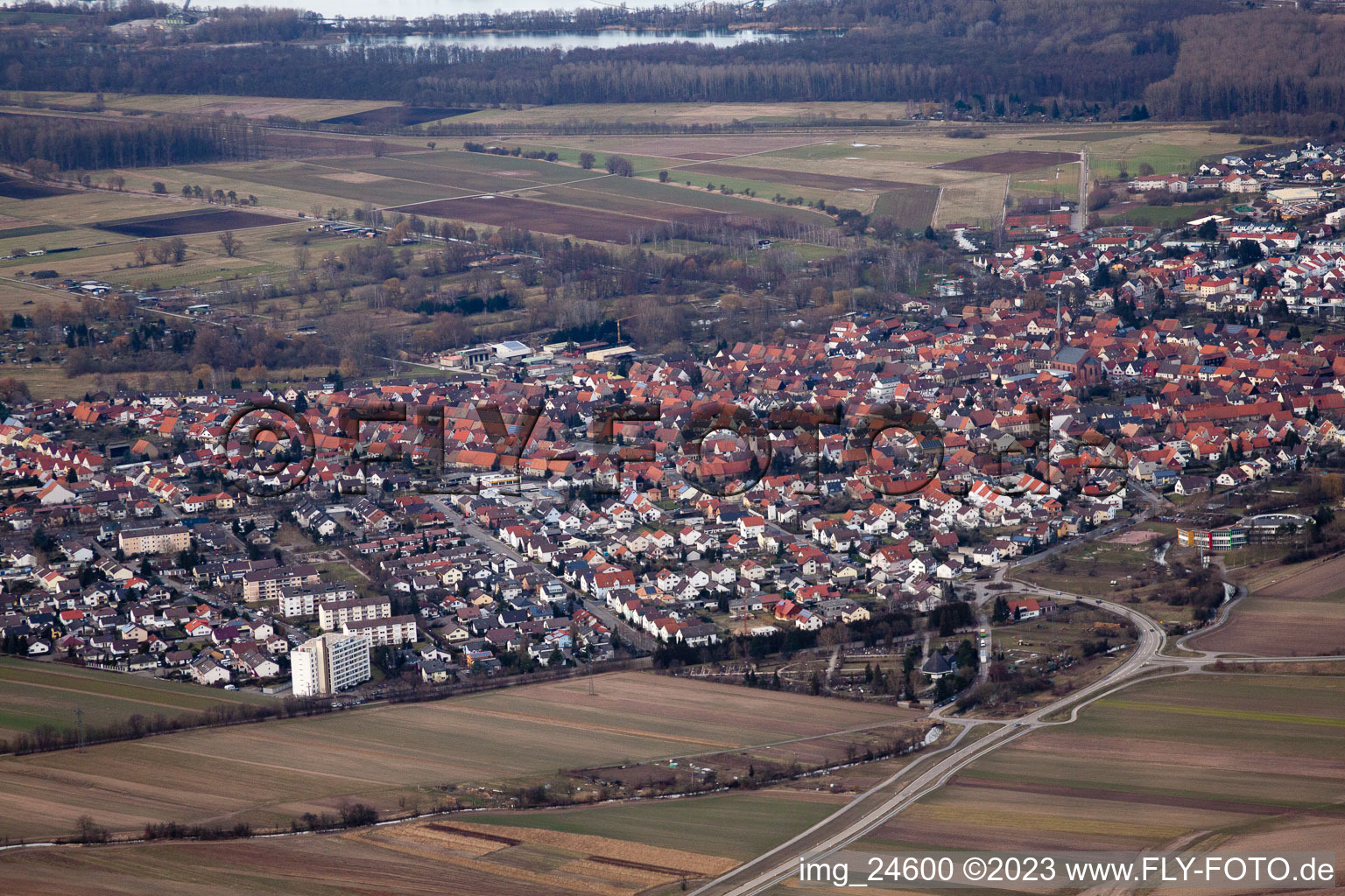 Vue aérienne de Sud à le quartier Graben in Graben-Neudorf dans le département Bade-Wurtemberg, Allemagne
