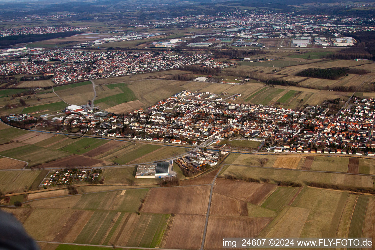 Quartier Neuthard in Karlsdorf-Neuthard dans le département Bade-Wurtemberg, Allemagne vue d'en haut