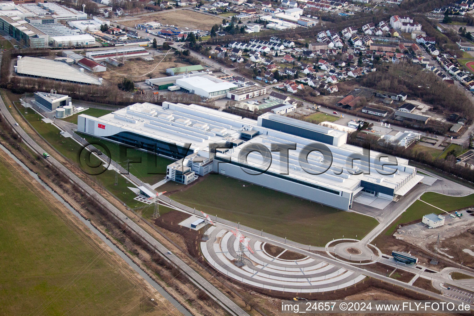 Photographie aérienne de Nouveau bâtiment de SEW-EURODRIVE GmbH à Bruchsal dans le département Bade-Wurtemberg, Allemagne