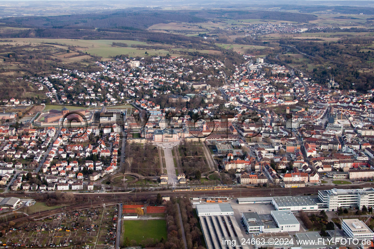 Vue aérienne de Parc du Château du Château Bruchsal à Bruchsal dans le département Bade-Wurtemberg, Allemagne