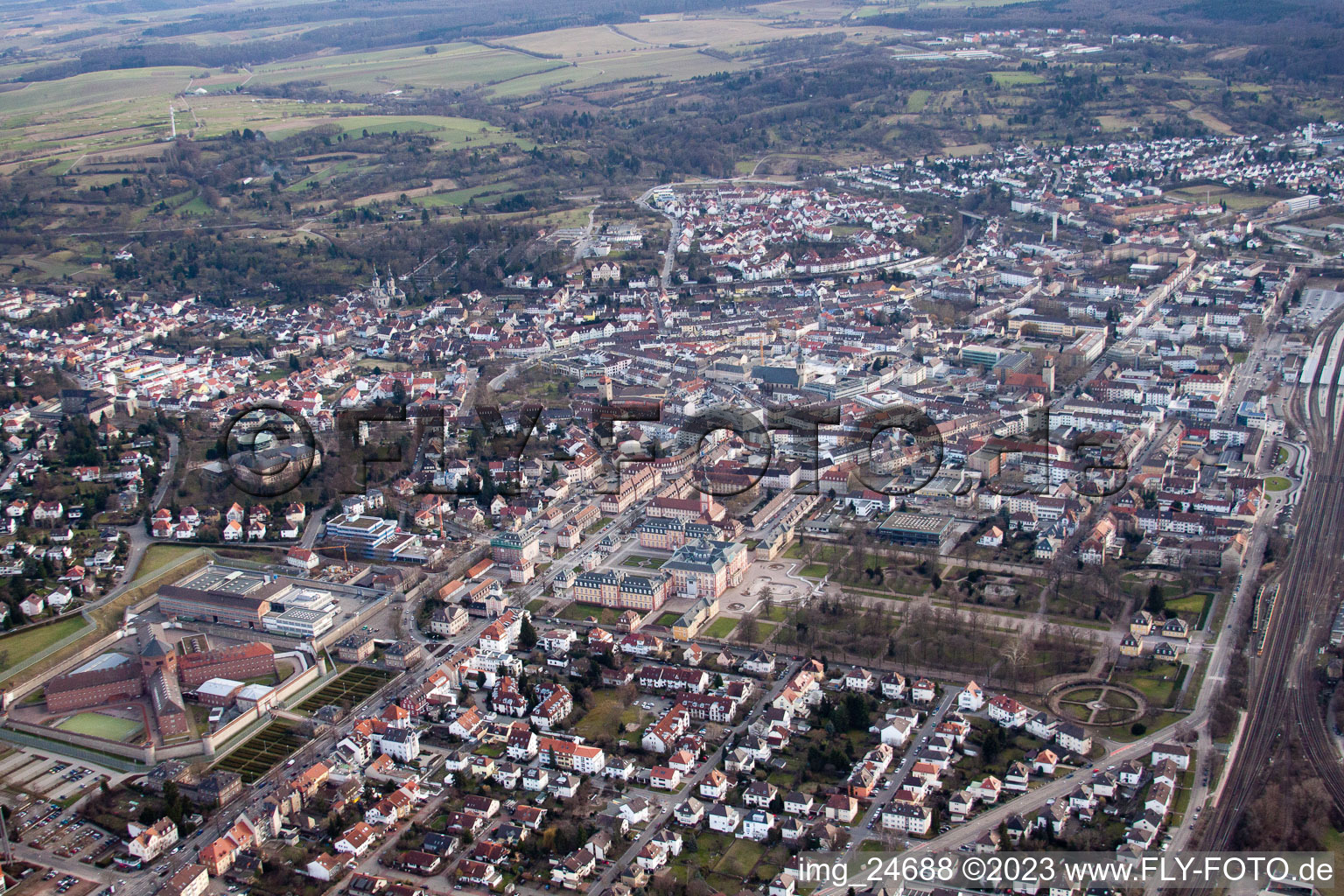 Vue aérienne de Du nord-ouest à Bruchsal dans le département Bade-Wurtemberg, Allemagne