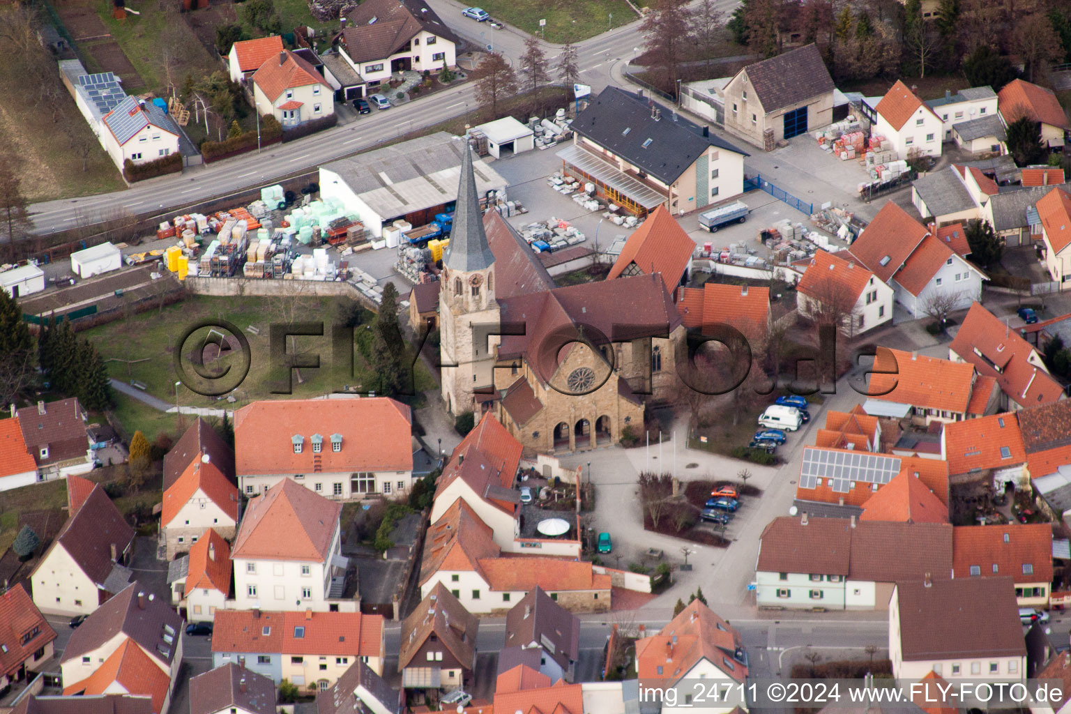 Vue aérienne de Saint-Marcel à le quartier Stettfeld in Ubstadt-Weiher dans le département Bade-Wurtemberg, Allemagne