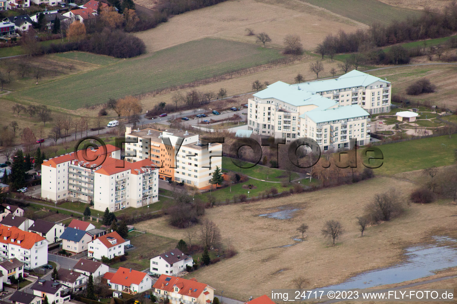 Vue aérienne de Clinique spécialisée MiKiNa spa à le quartier Bad Langenbrücken in Bad Schönborn dans le département Bade-Wurtemberg, Allemagne