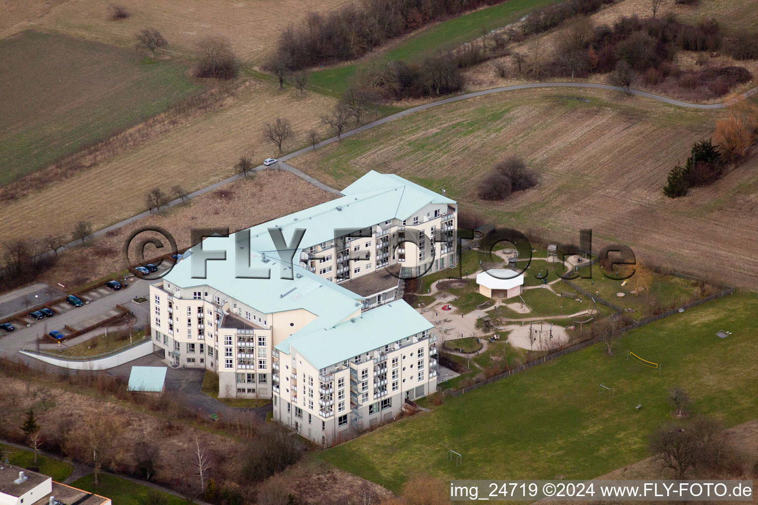 Vue aérienne de Clinique spécialisée MiKiNa spa à le quartier Bad Langenbrücken in Bad Schönborn dans le département Bade-Wurtemberg, Allemagne