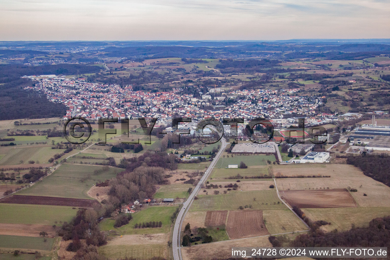 Östringen dans le département Bade-Wurtemberg, Allemagne vue d'en haut