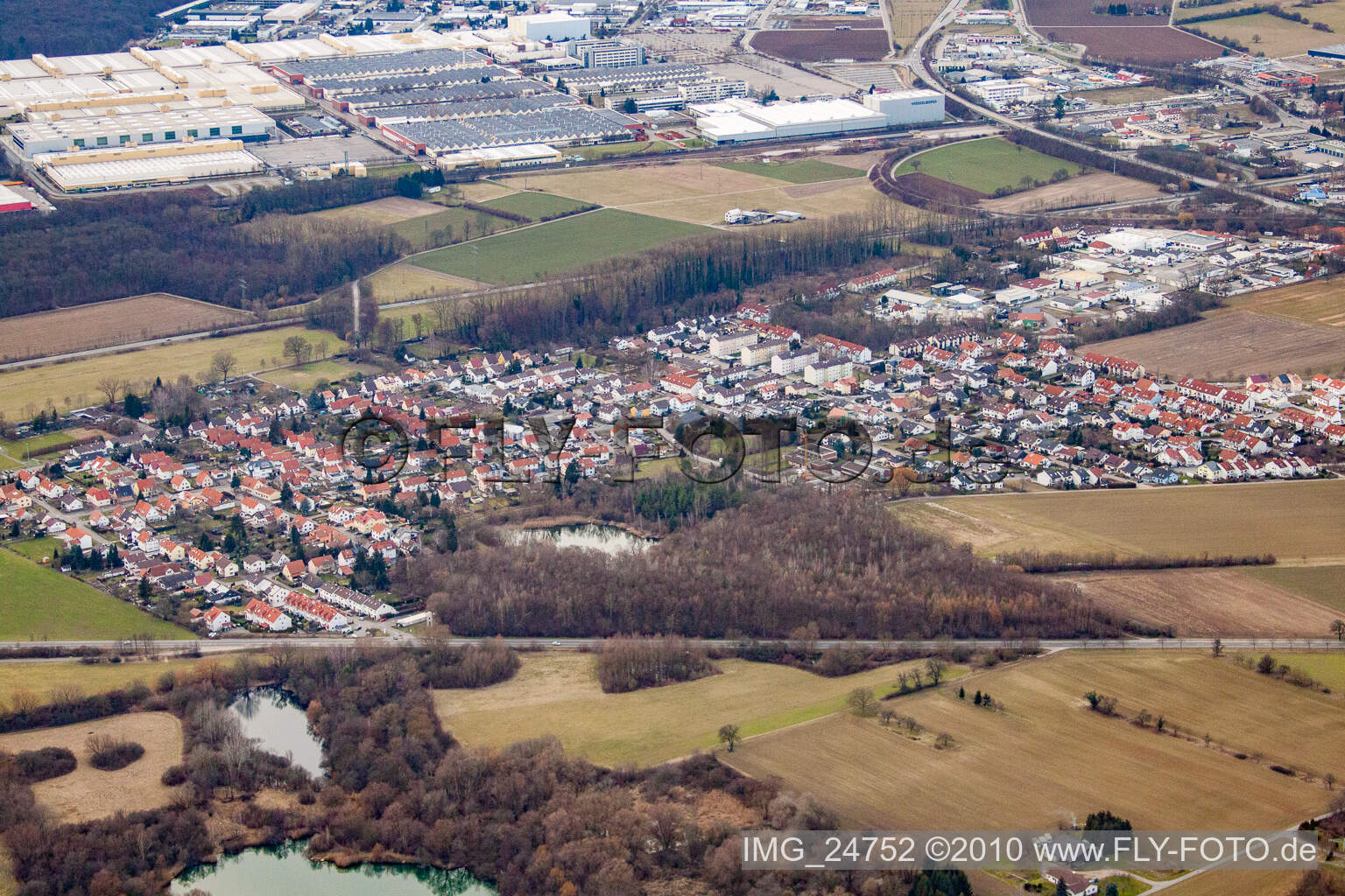 Vue aérienne de Wiesloch, Frauenweiler du sud-est à Dielheim dans le département Bade-Wurtemberg, Allemagne