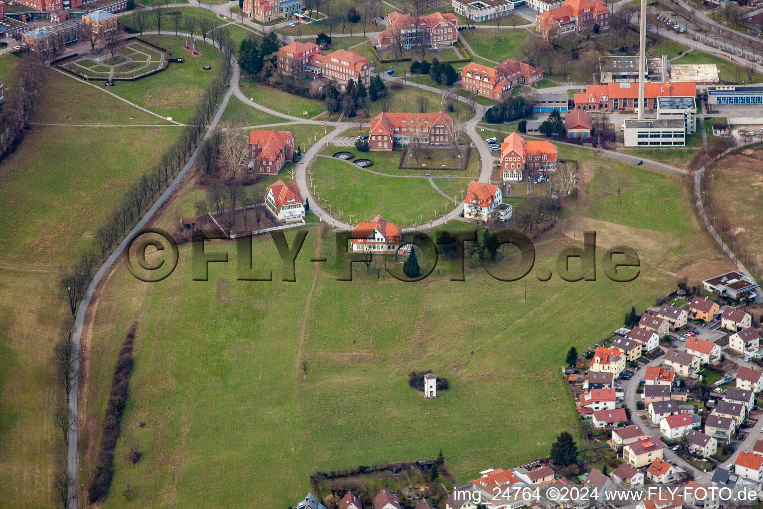 Vue aérienne de Hôpital psychiatrique d'État à le quartier Altwiesloch in Wiesloch dans le département Bade-Wurtemberg, Allemagne