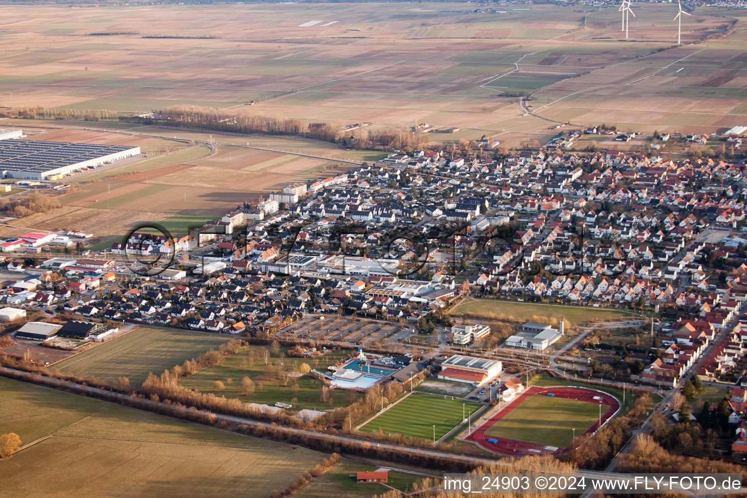 Enregistrement par drone de Quartier Offenbach in Offenbach an der Queich dans le département Rhénanie-Palatinat, Allemagne