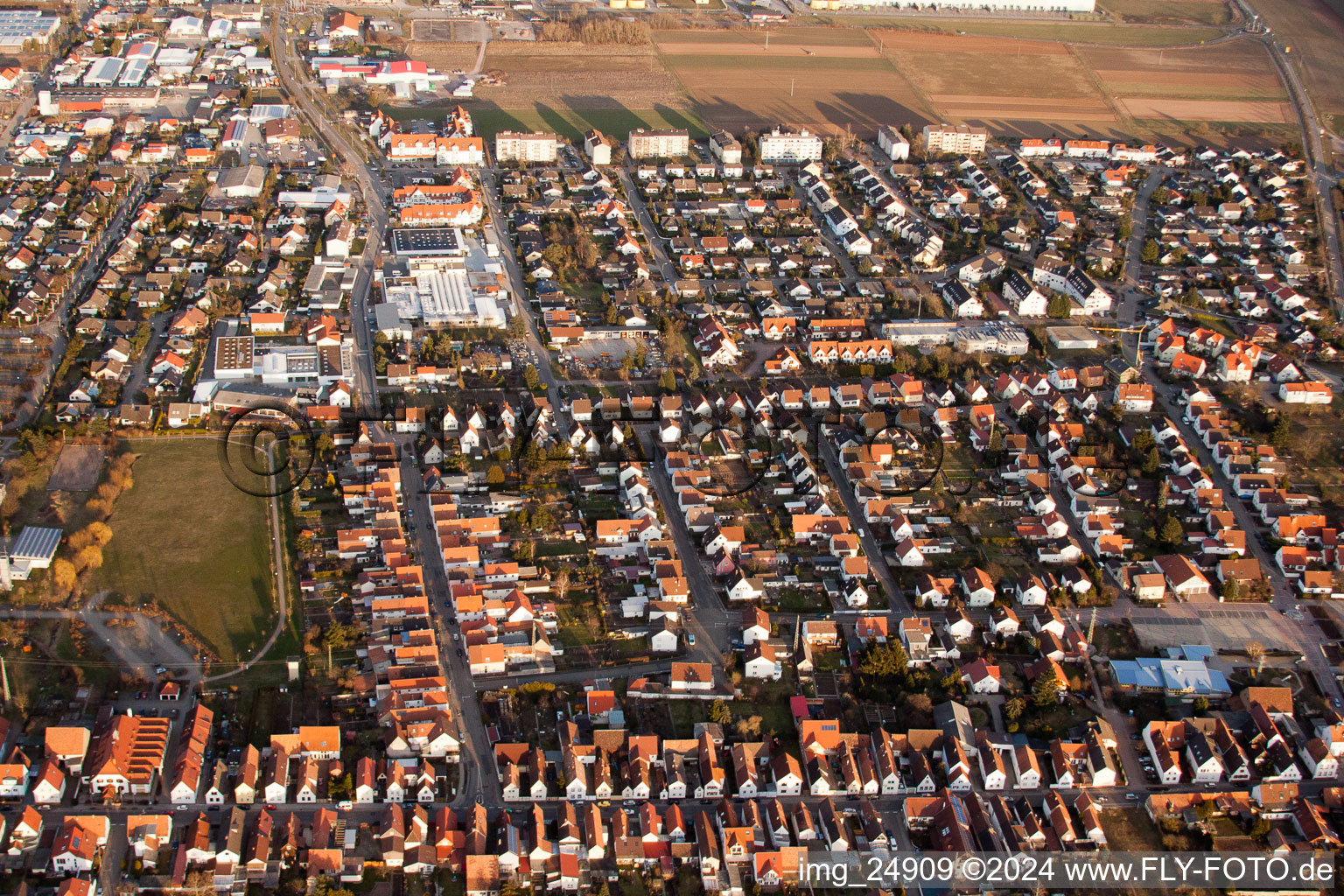 Offenbach an der Queich dans le département Rhénanie-Palatinat, Allemagne vue du ciel