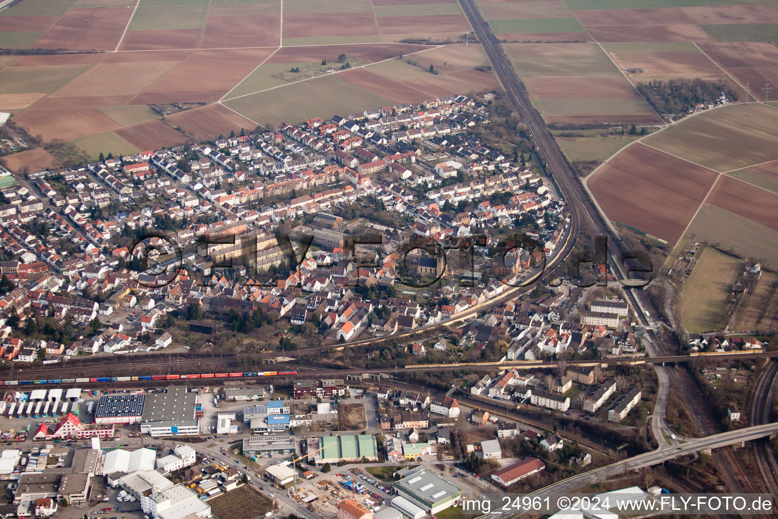 Vue aérienne de Quartier Friedrichsfeld in Mannheim dans le département Bade-Wurtemberg, Allemagne