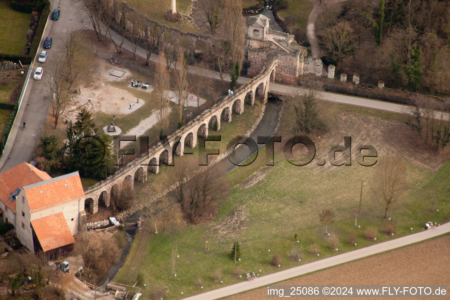 Vue aérienne de Parc du château de Schwetzingen à Schwetzingen dans le département Bade-Wurtemberg, Allemagne