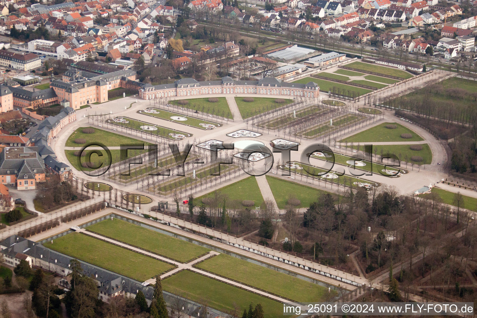 Vue oblique de Parc du château de Schwetzingen à Schwetzingen dans le département Bade-Wurtemberg, Allemagne