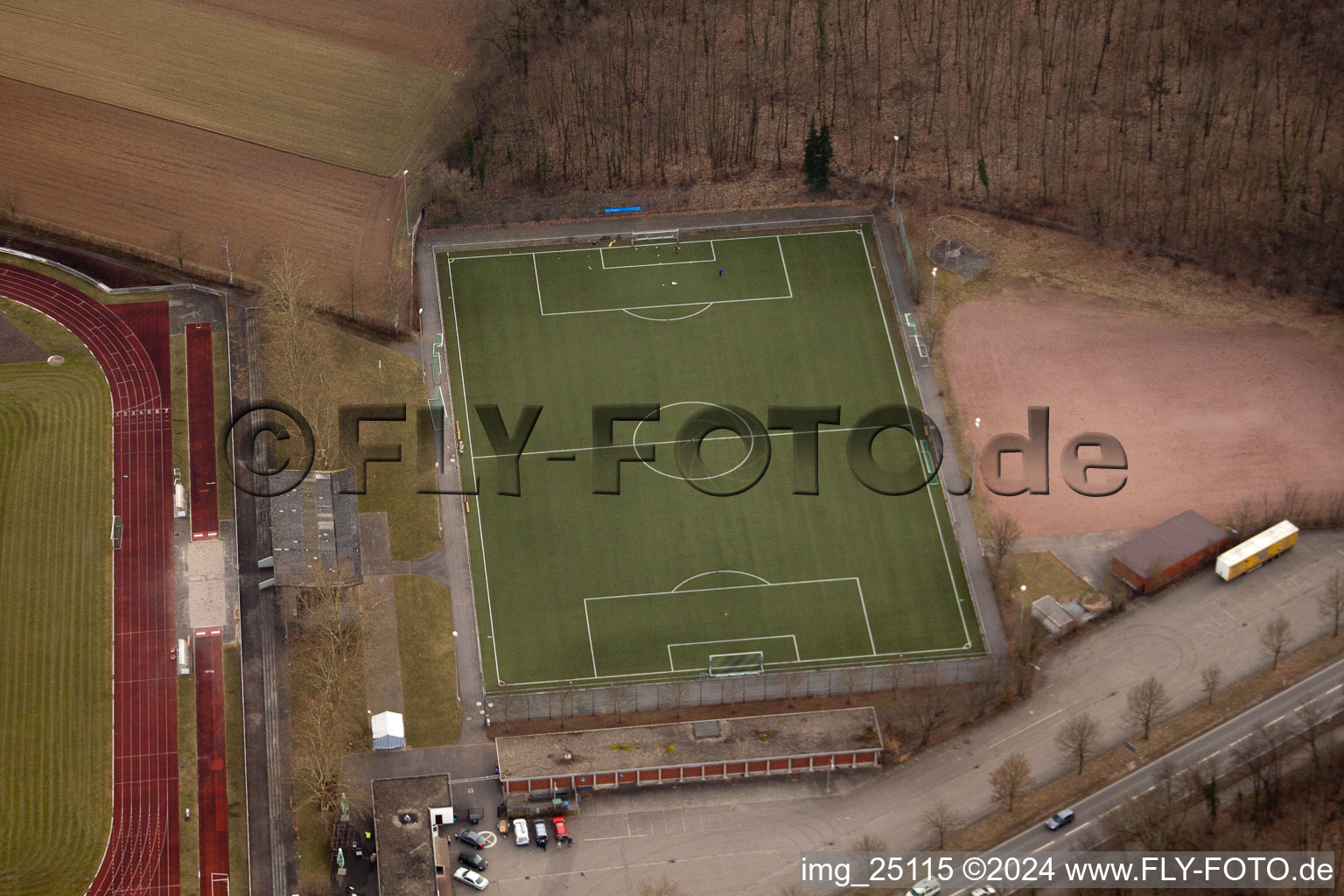 Vue aérienne de Terrain de sport à Schwetzingen dans le département Bade-Wurtemberg, Allemagne